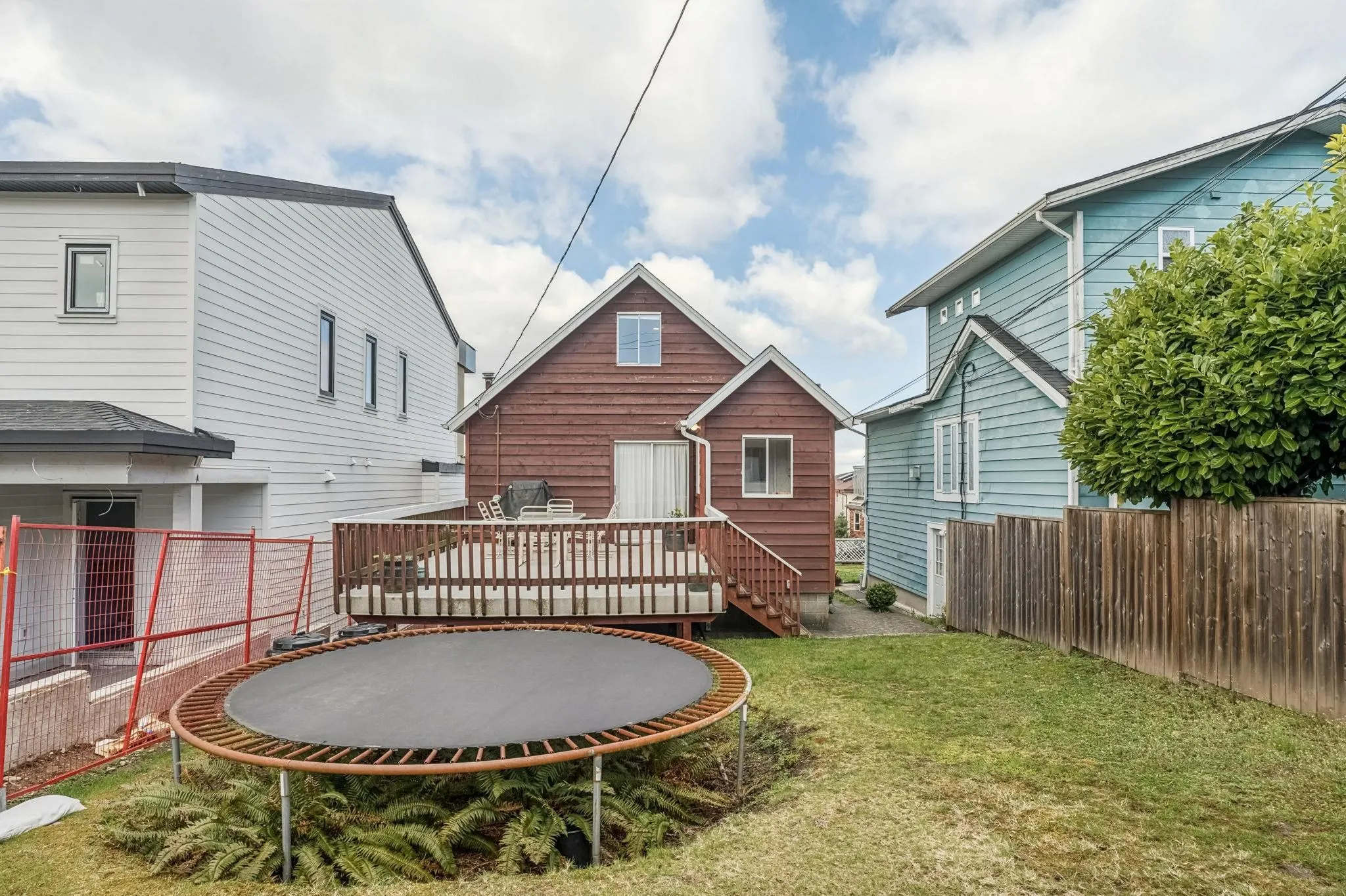 16 N Hythe Avenue
