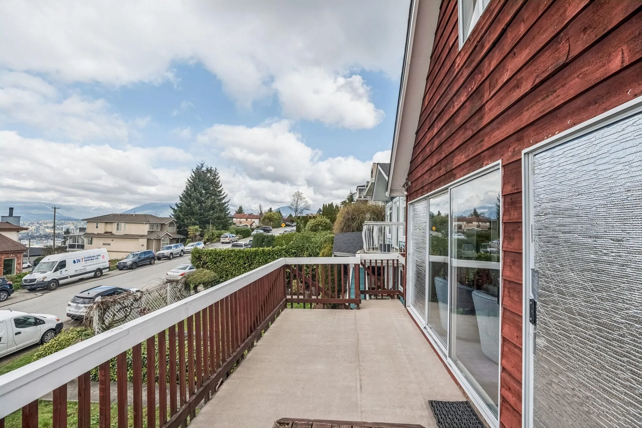 16 N Hythe Avenue