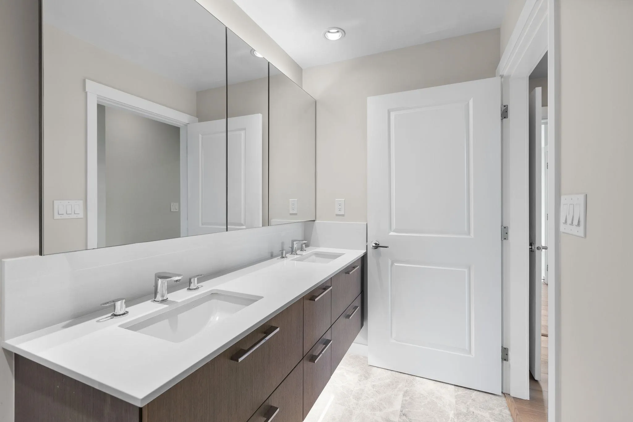5687 Gray Avenue #313