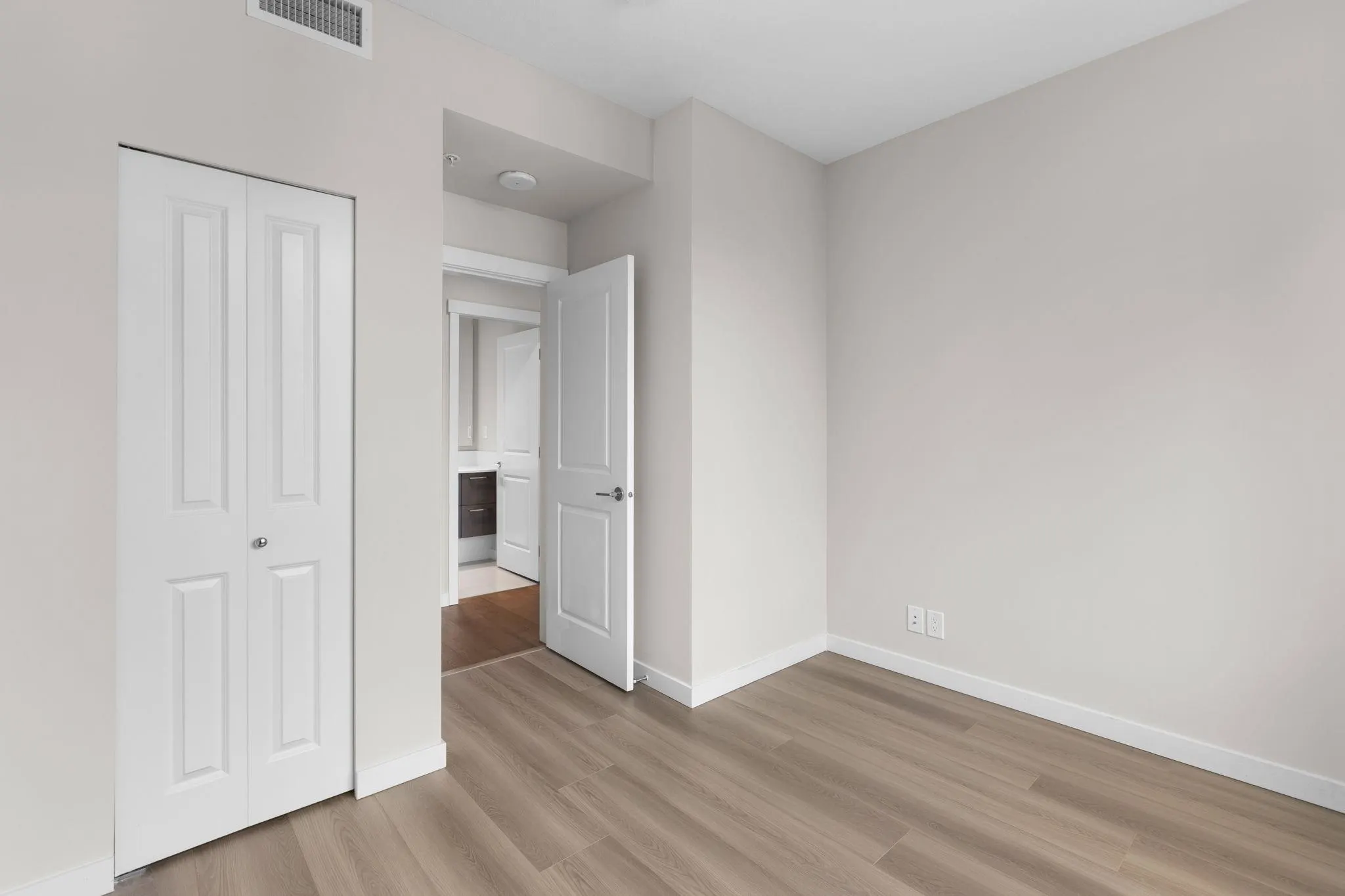 5687 Gray Avenue #313