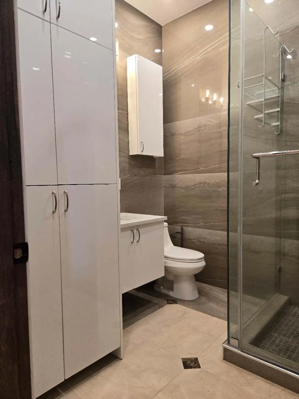 34xx Lamond Avenue #Suite