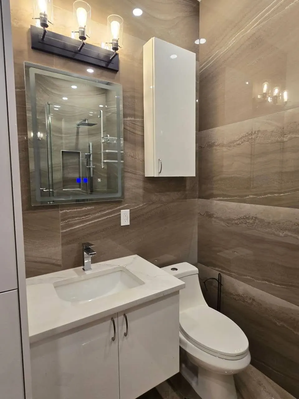 34xx Lamond Avenue #Suite