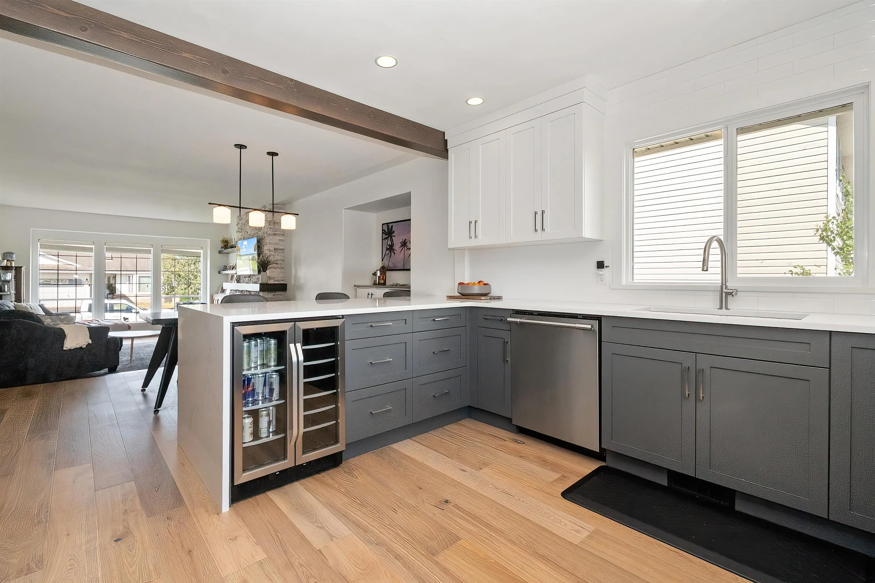 5892 Glendale Drive