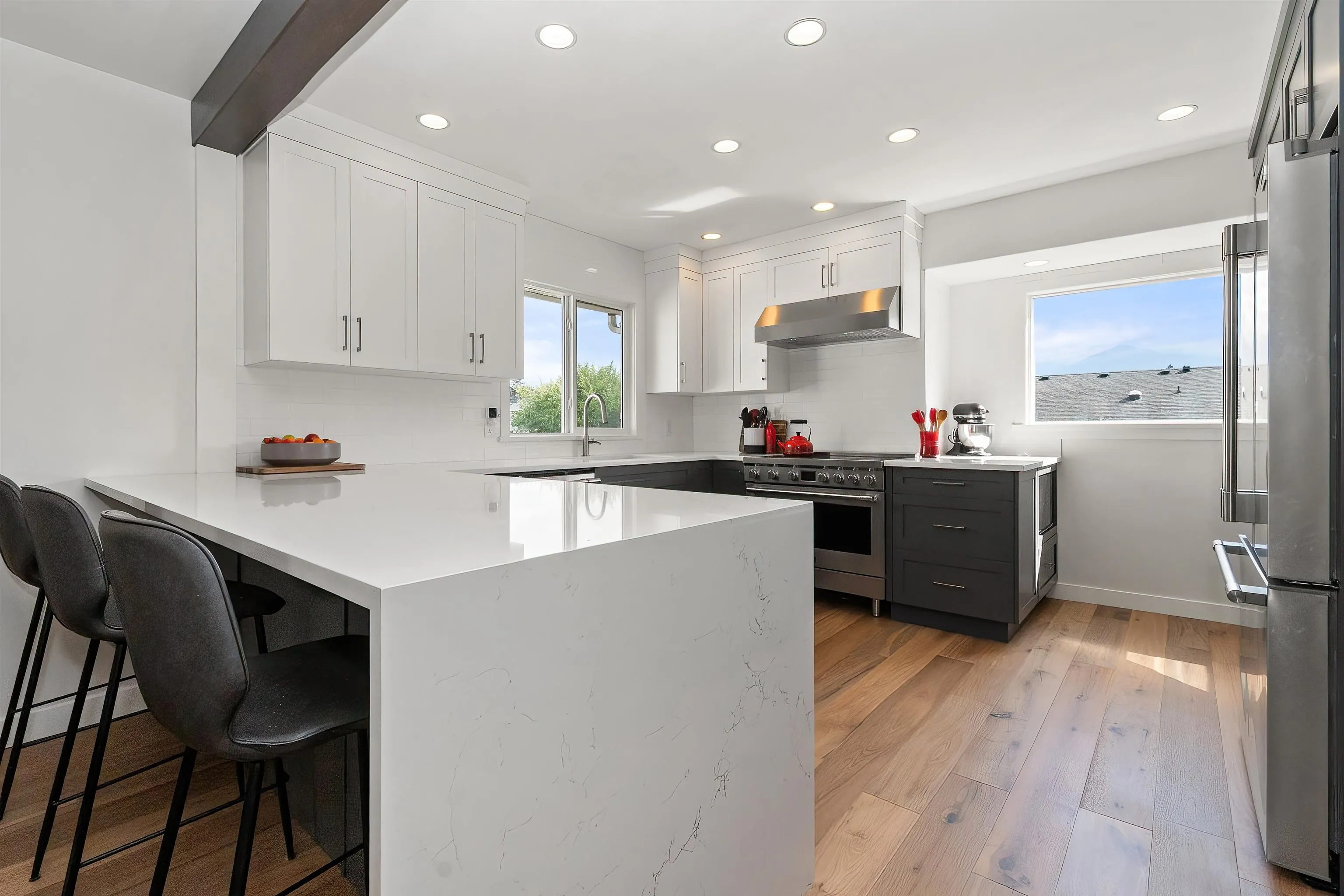 5892 Glendale Drive