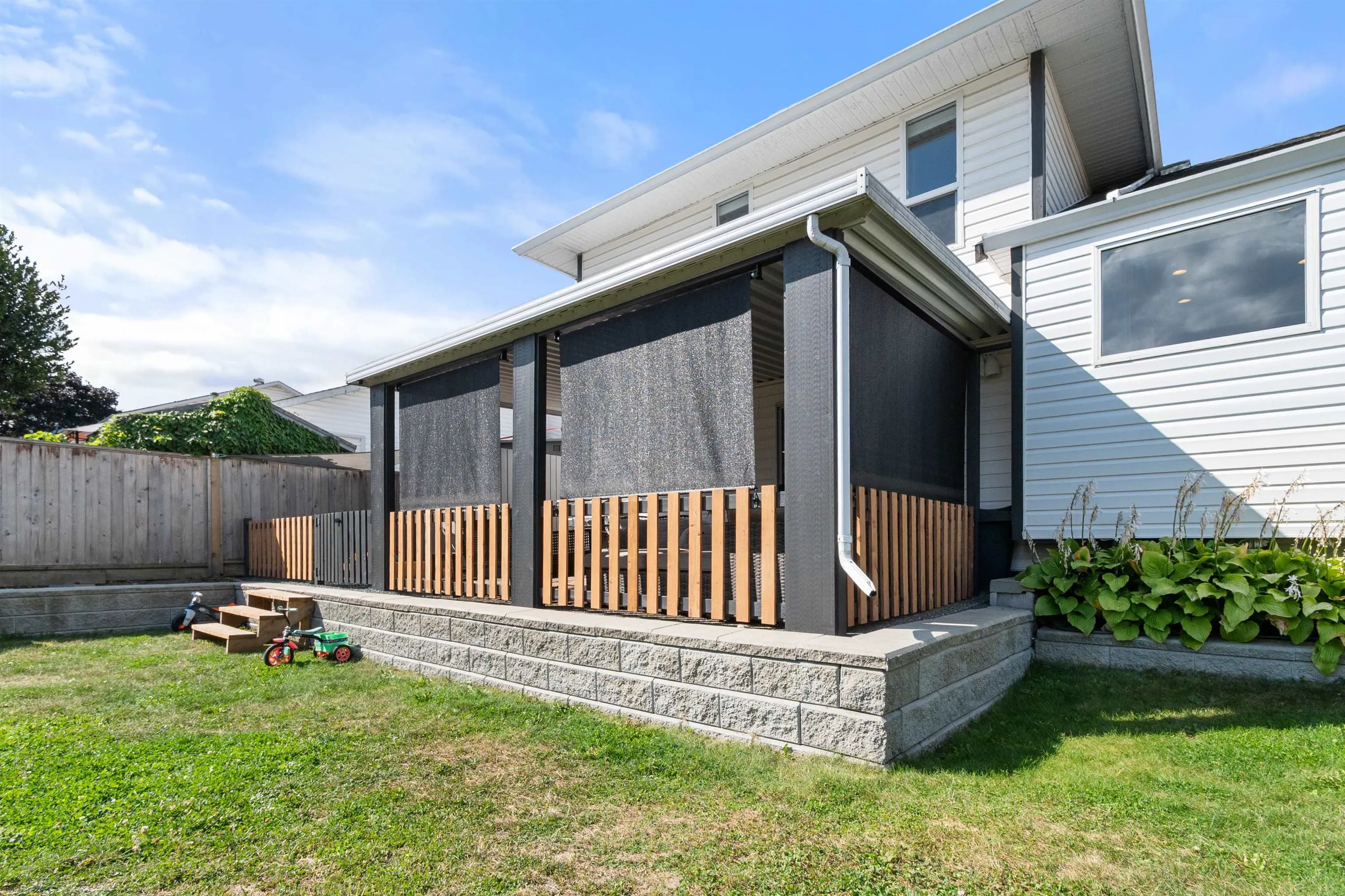 5892 Glendale Drive