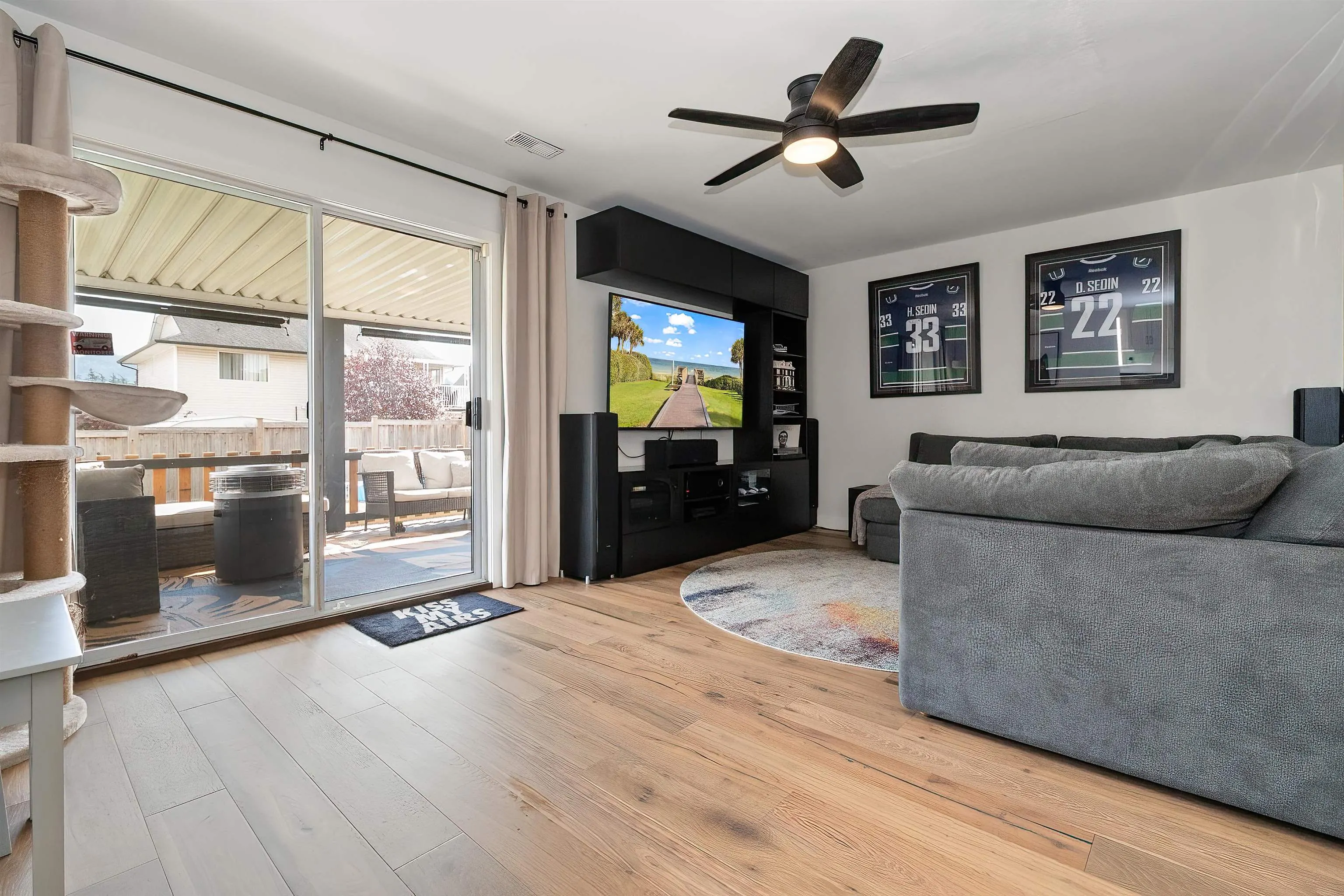 5892 Glendale Drive