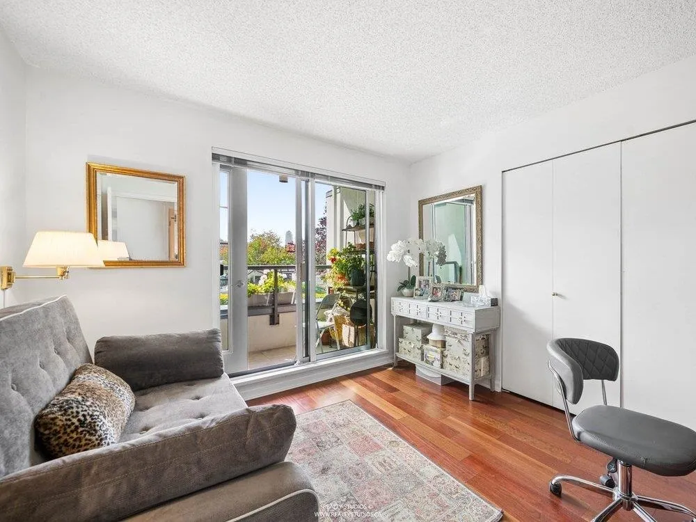 456 Moberly Road #215
