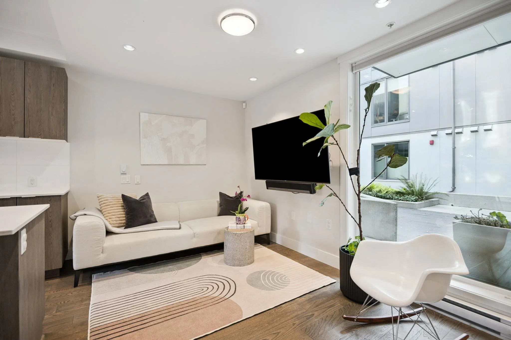 531 E 16th Avenue #13