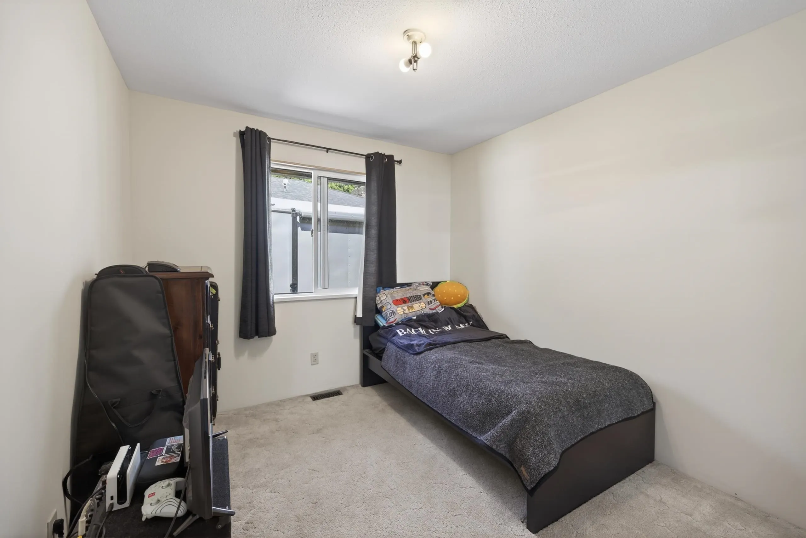 21050 Yeomans Crescent