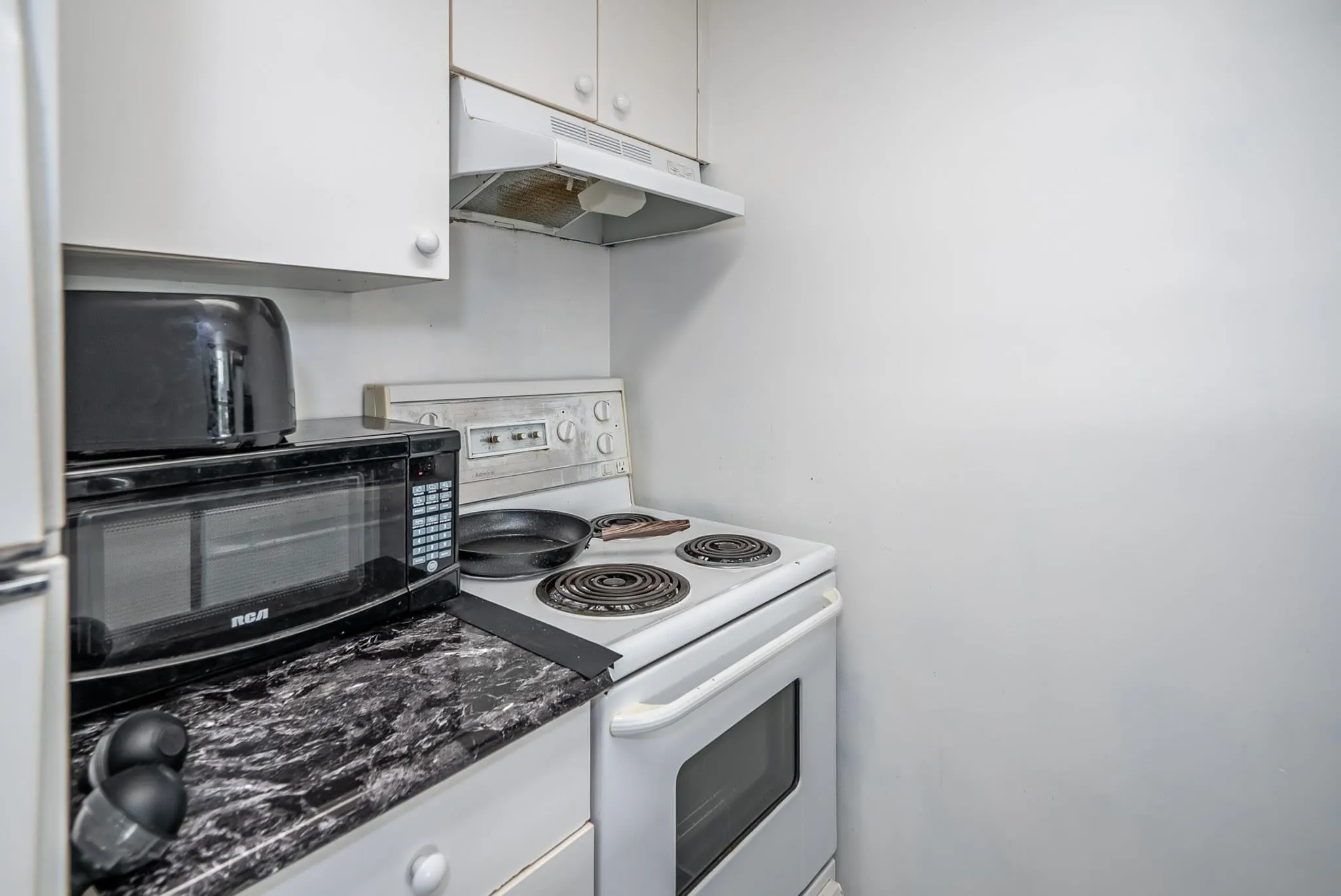1188 Howe Street #905