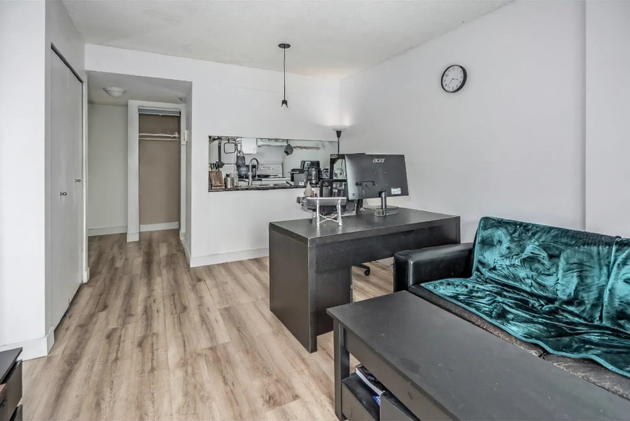 1188 Howe Street #905