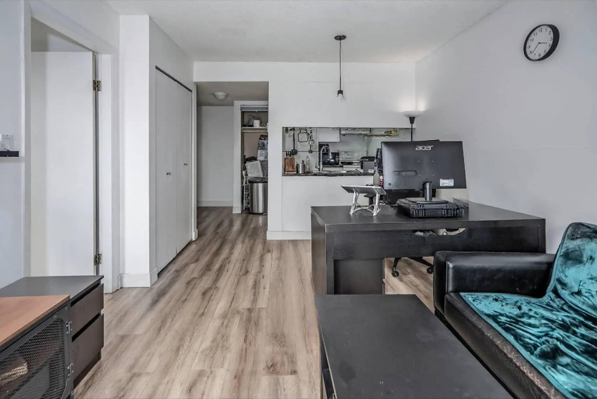 1188 Howe Street #905
