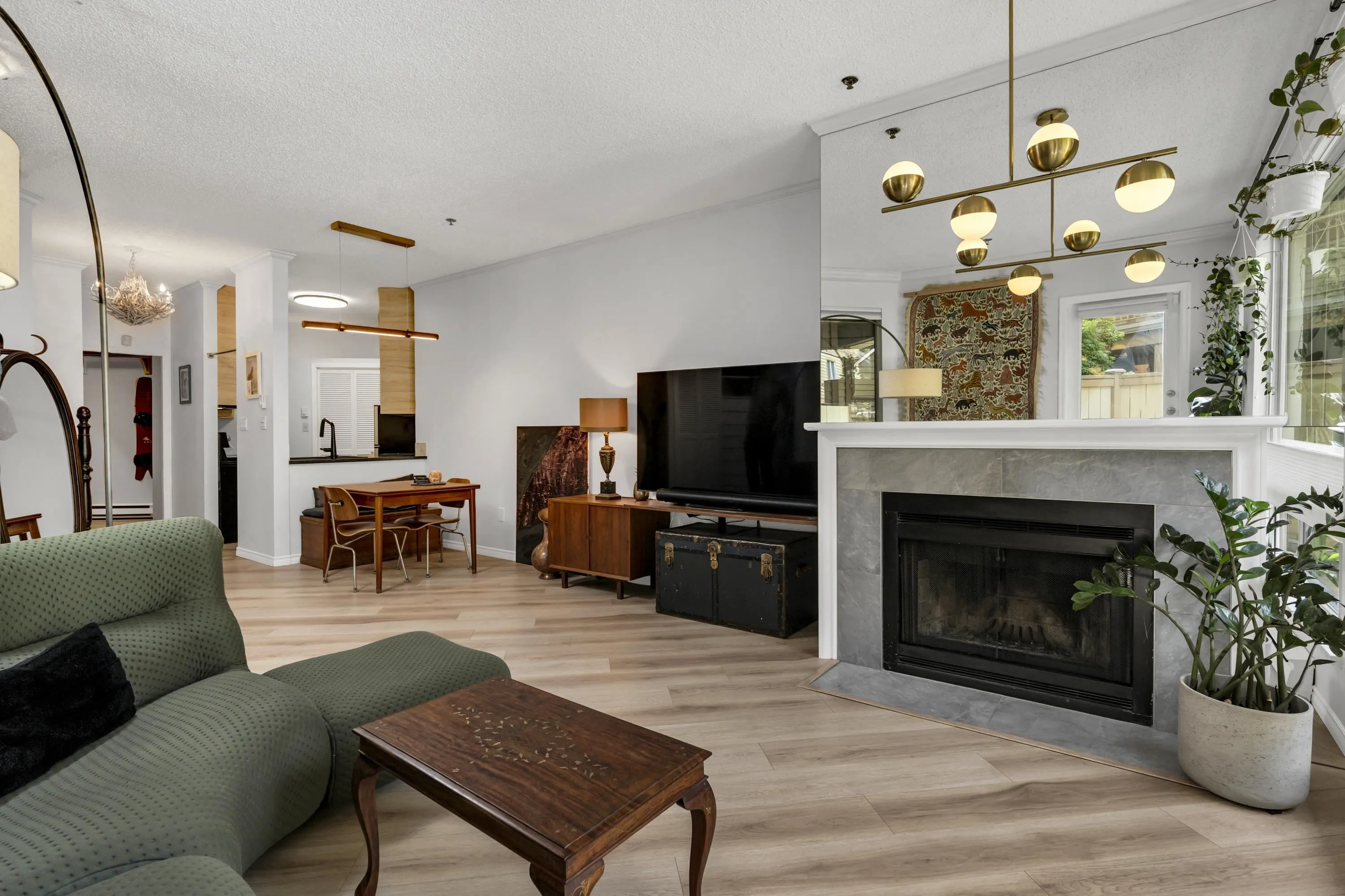 1100 W 7th Avenue #107