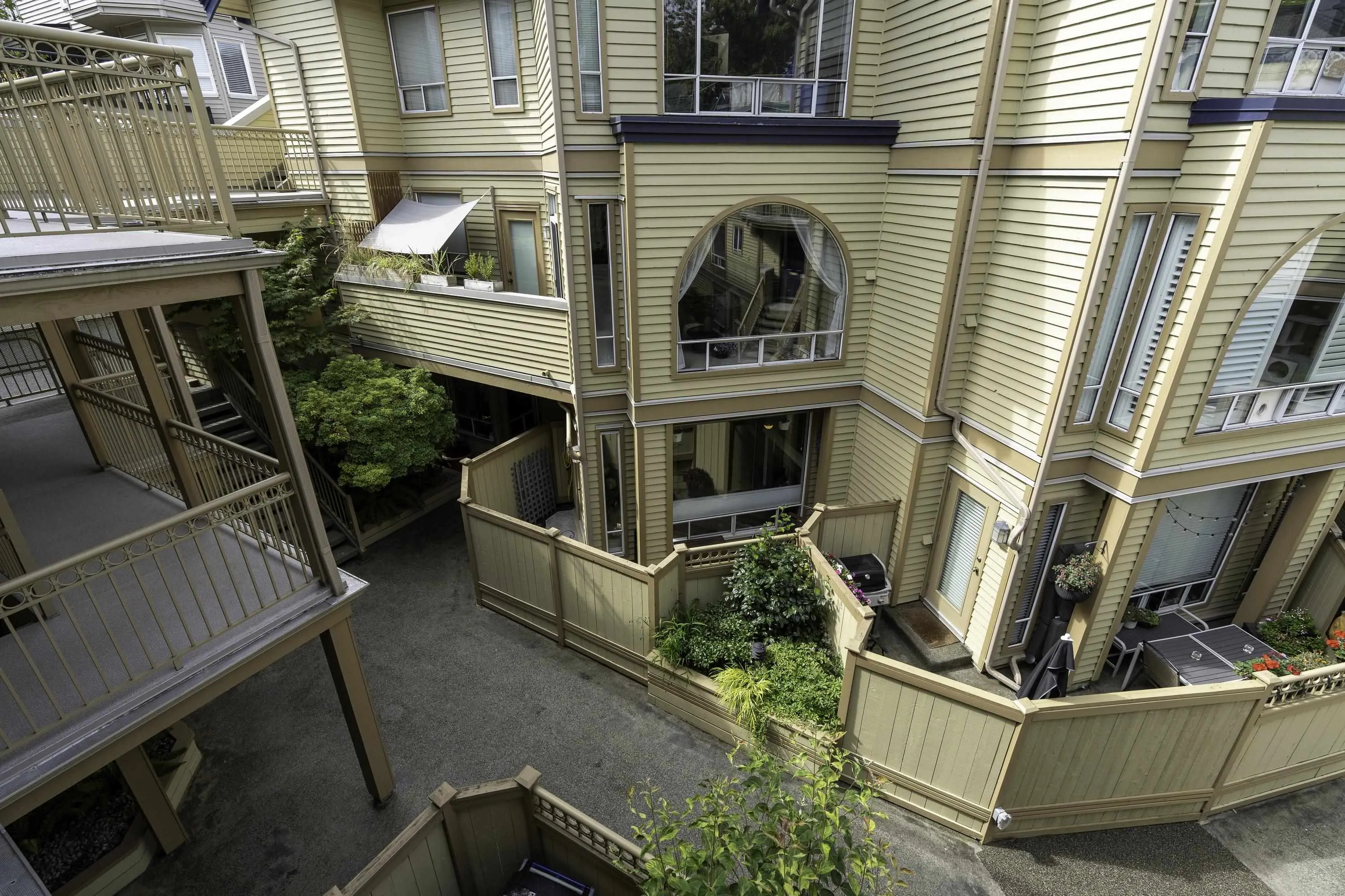 1100 W 7th Avenue #107