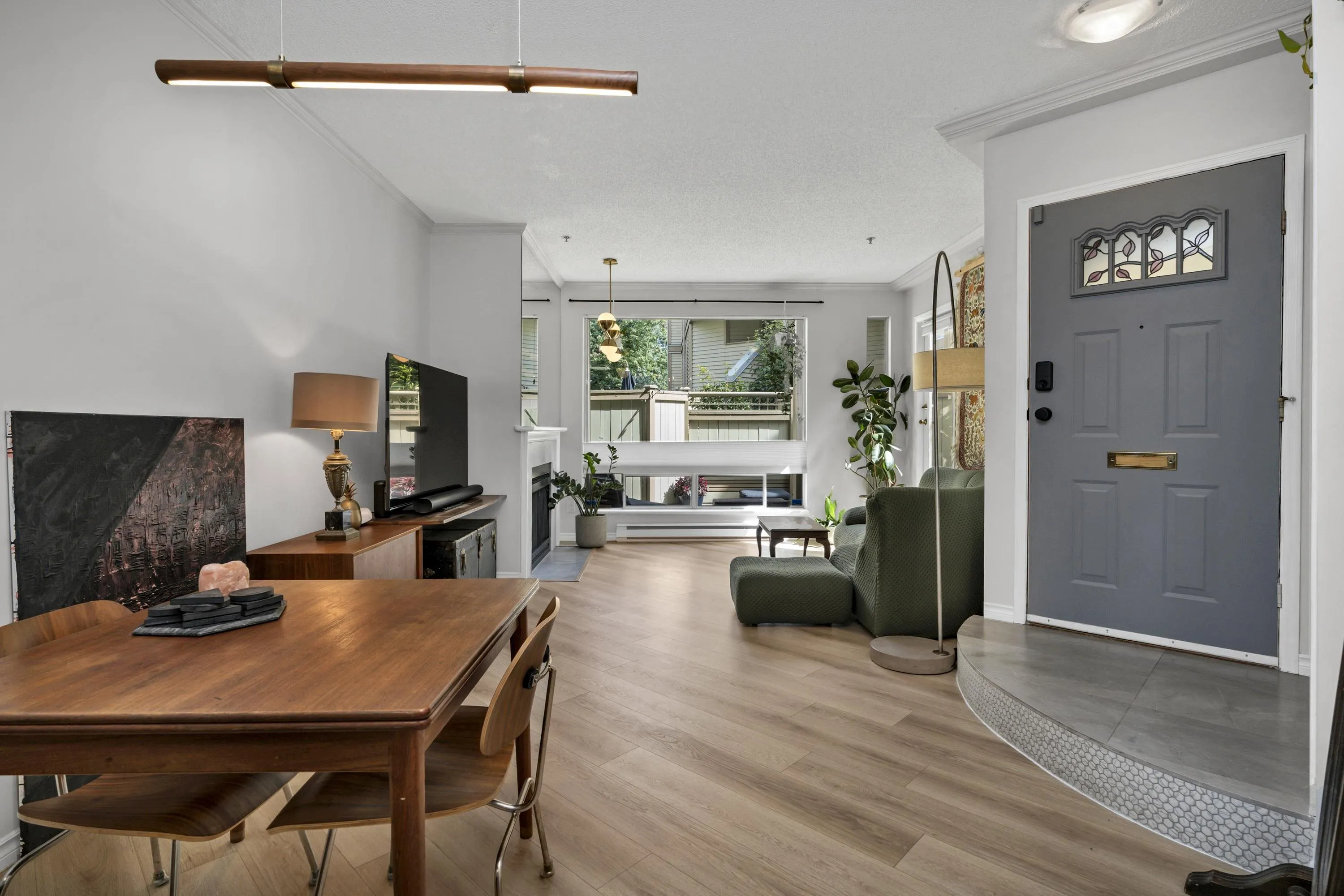 1100 W 7th Avenue #107