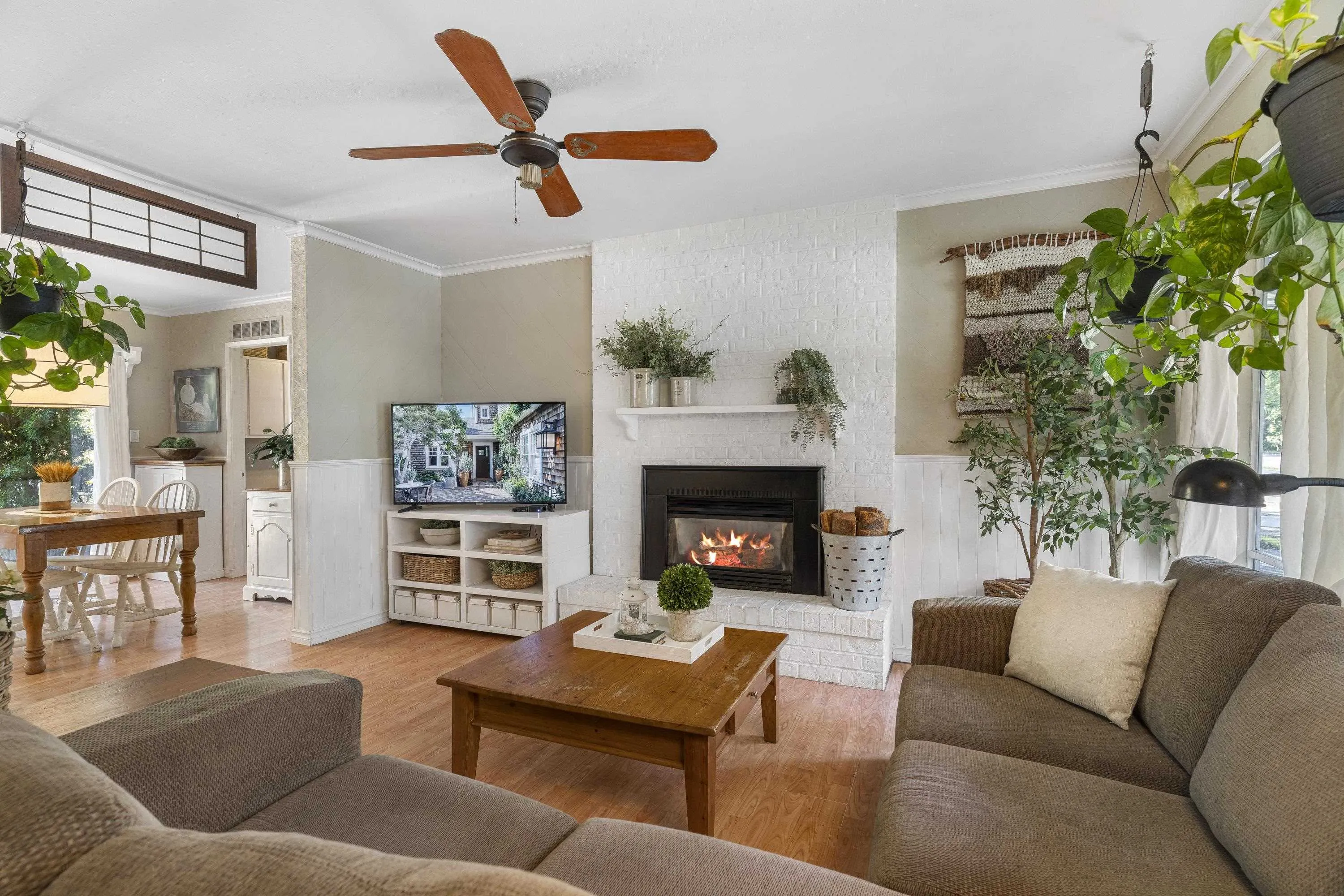 5439 River Road