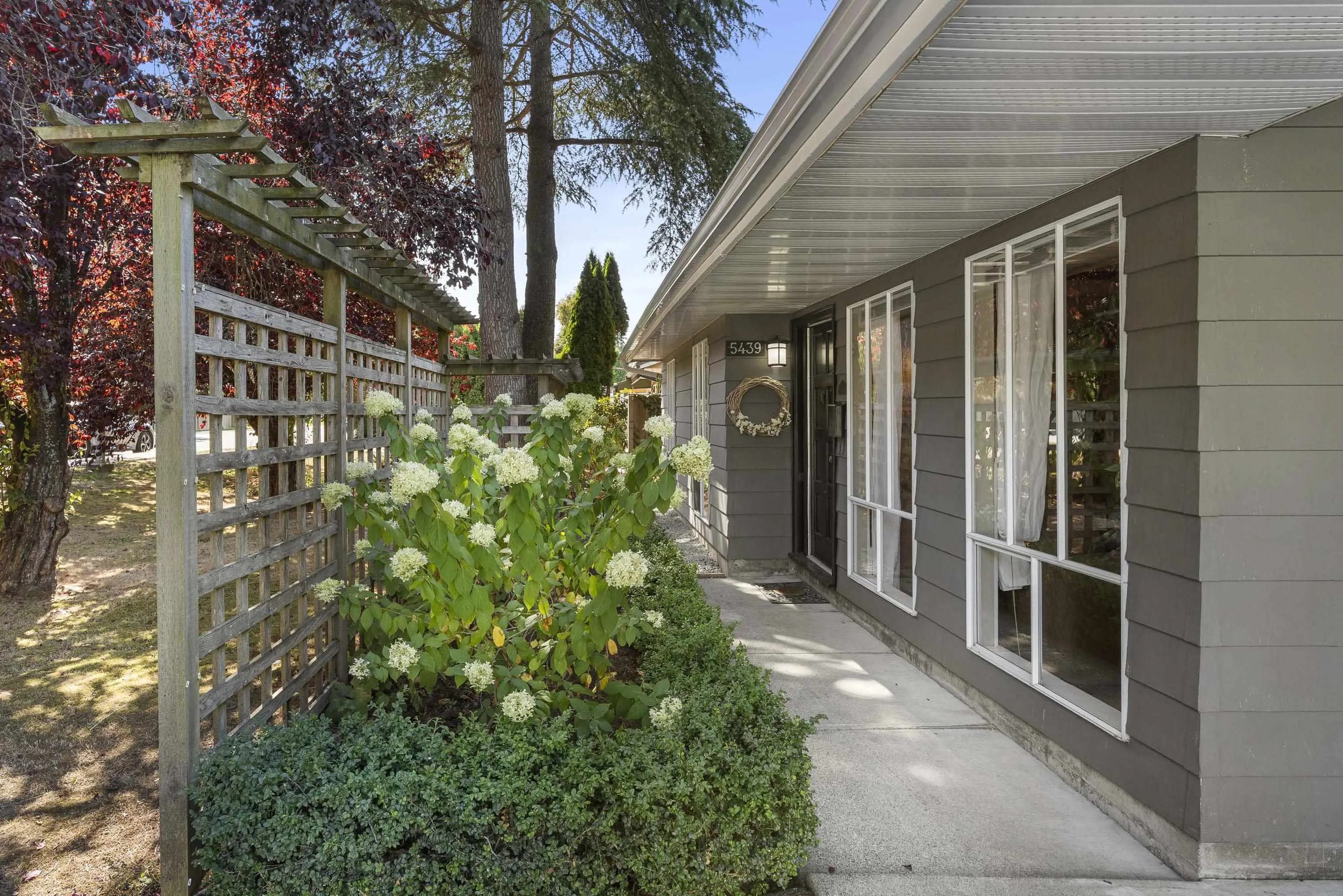 5439 River Road