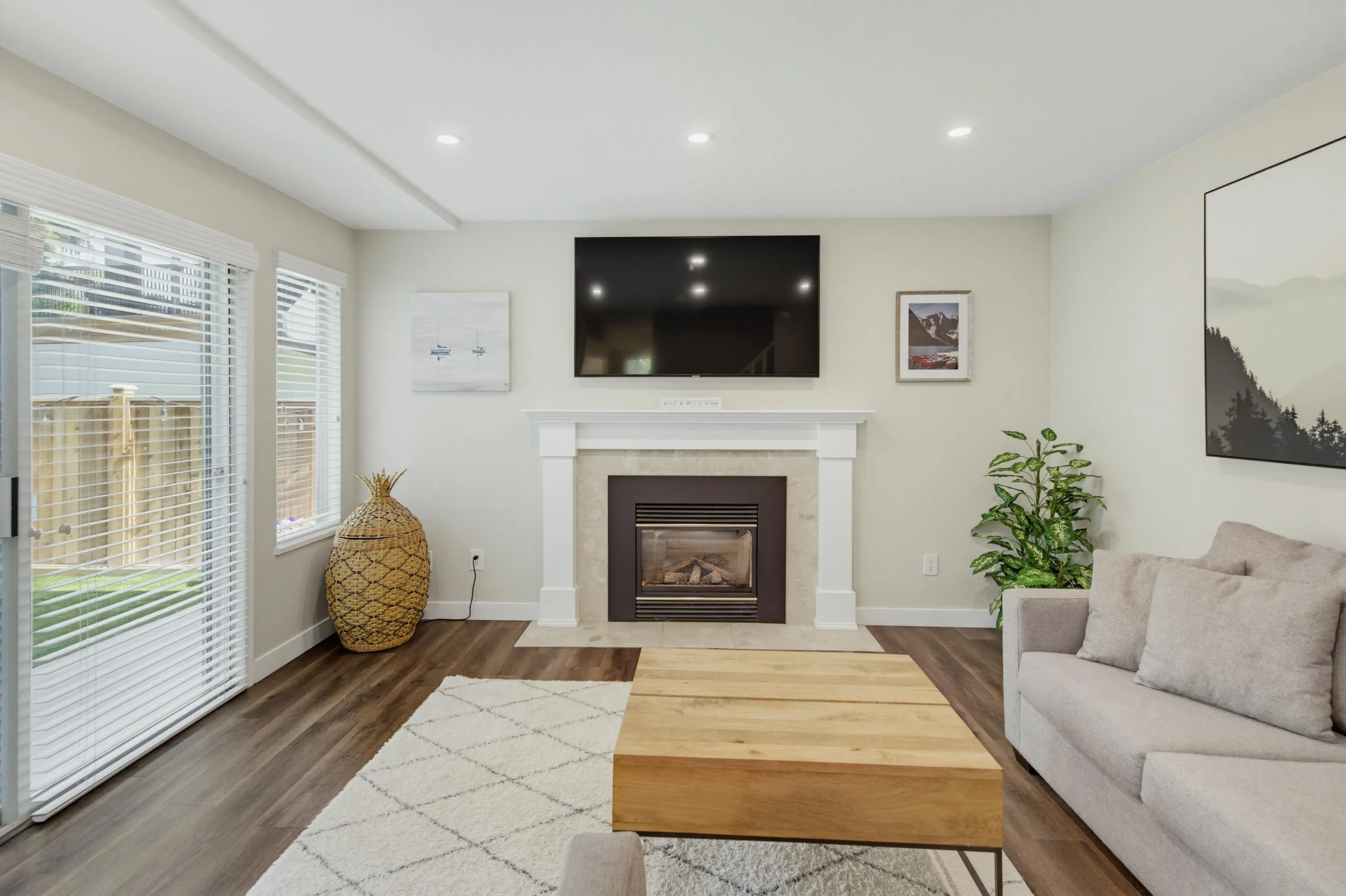 4890 48 Avenue #4
