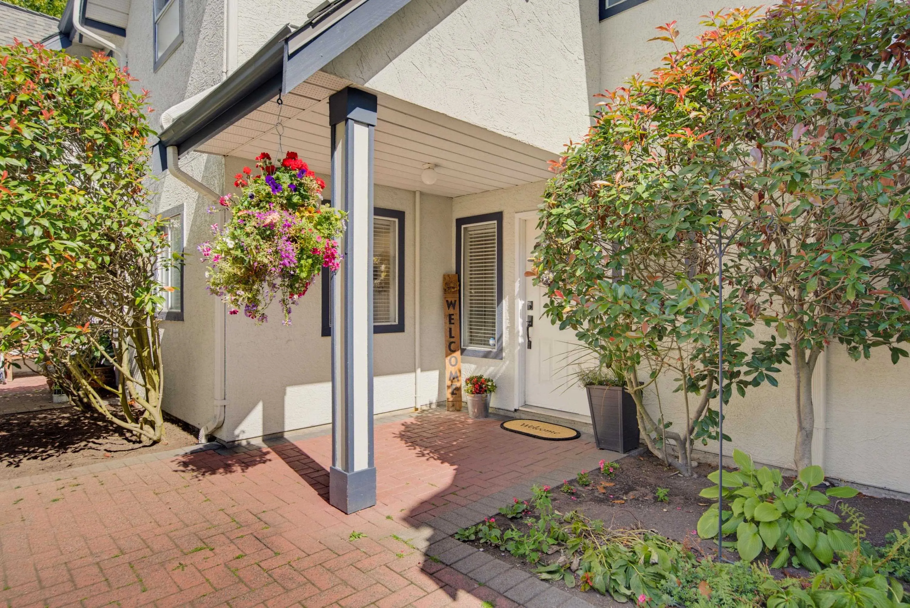 4890 48 Avenue #4