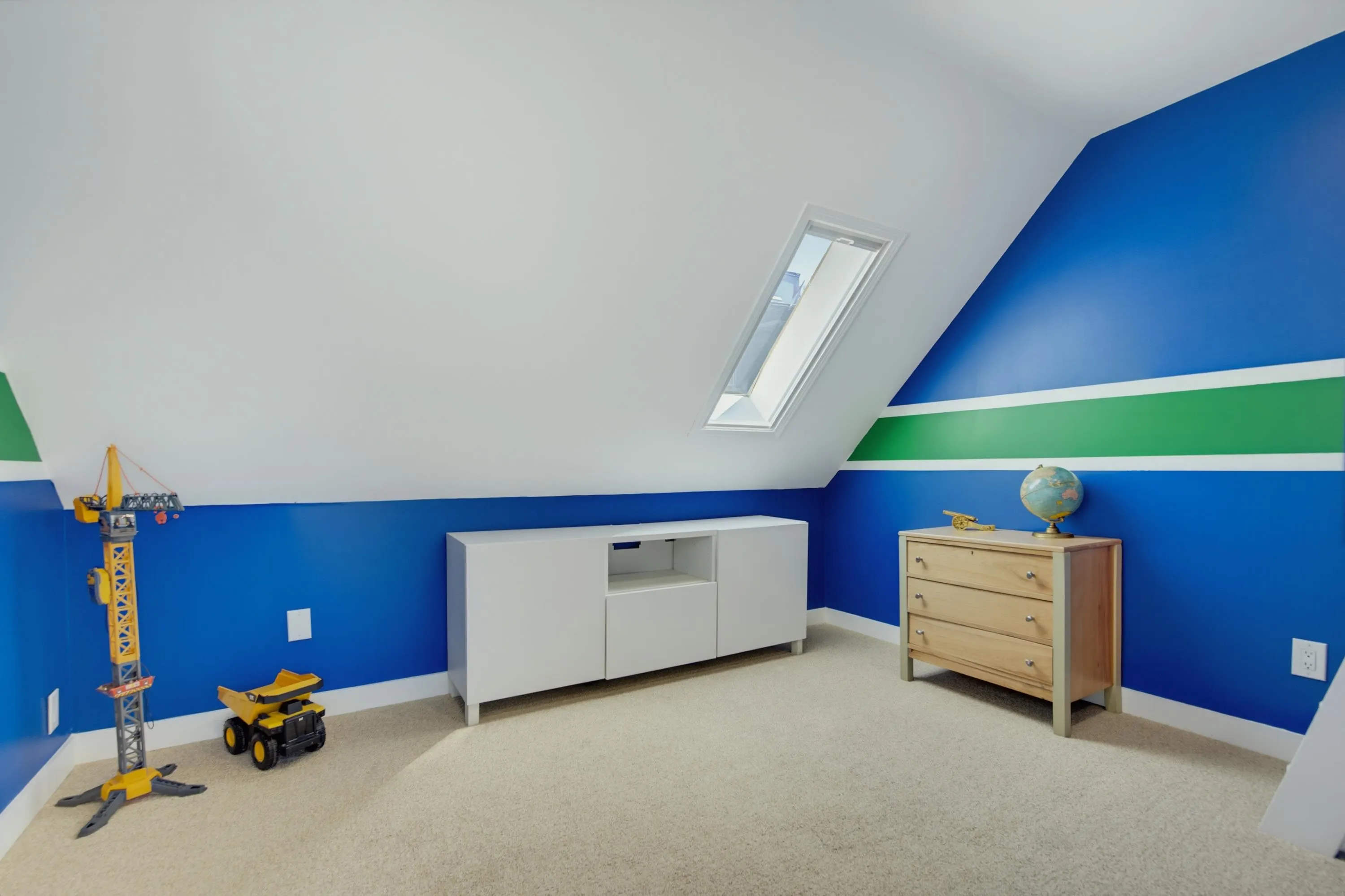 4890 48 Avenue #4