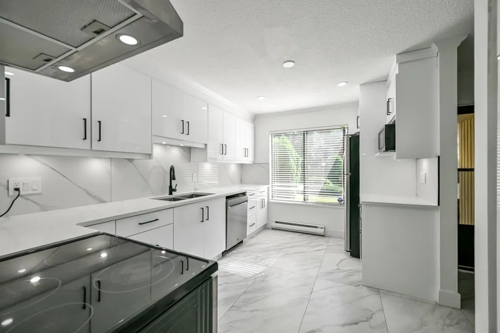 2998 Mouat Drive #2