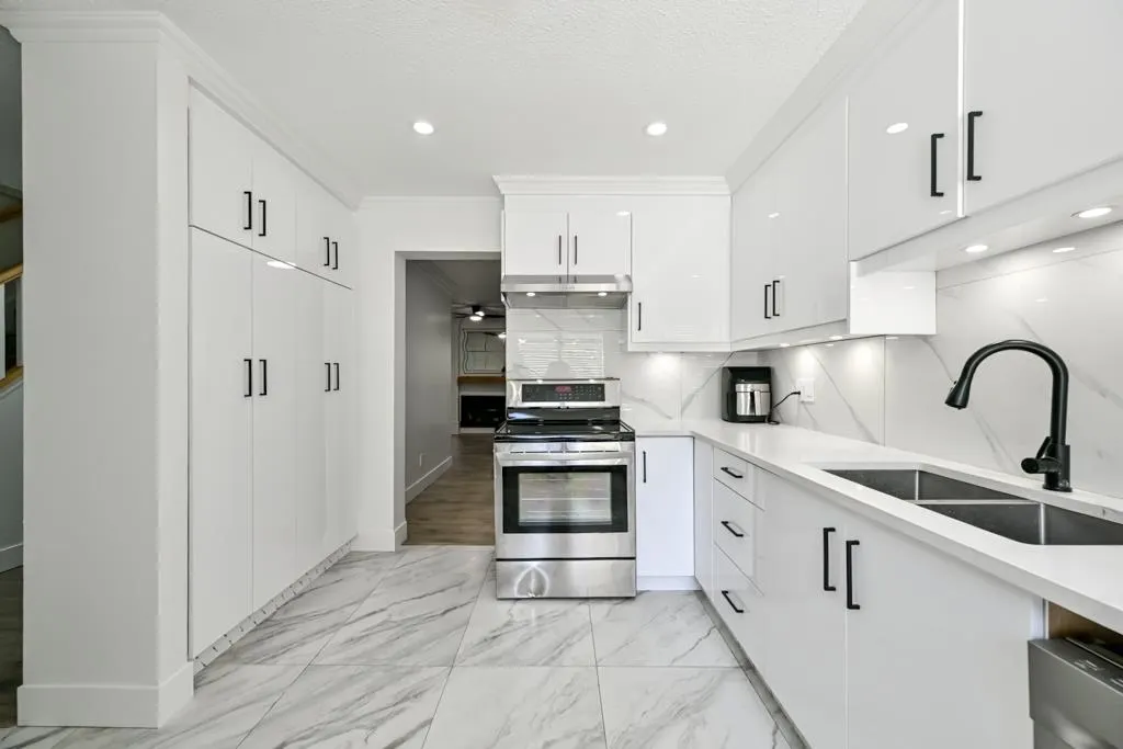 2998 Mouat Drive #2