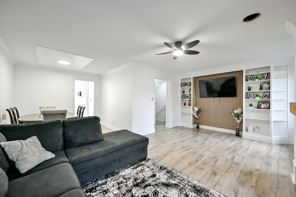 2998 Mouat Drive #2