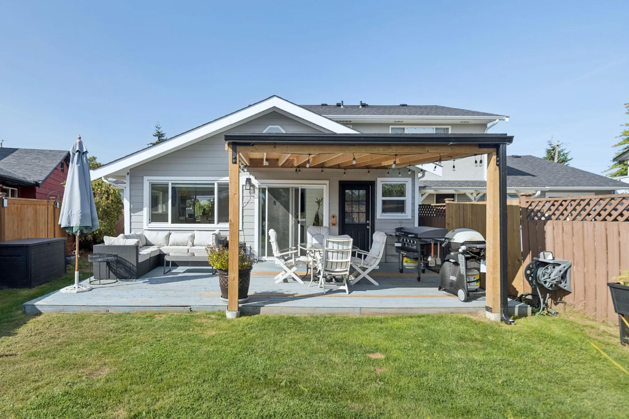 5245 Maple Crescent