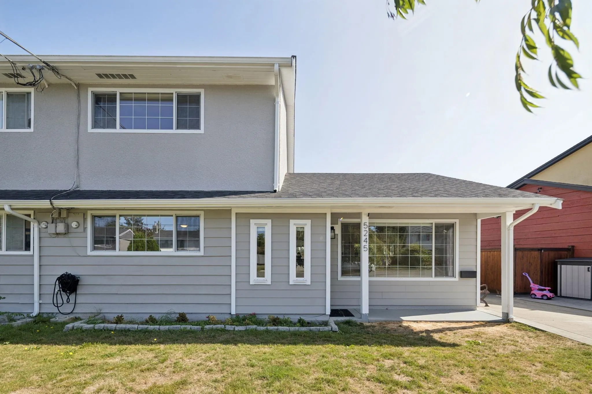 5245 Maple Crescent