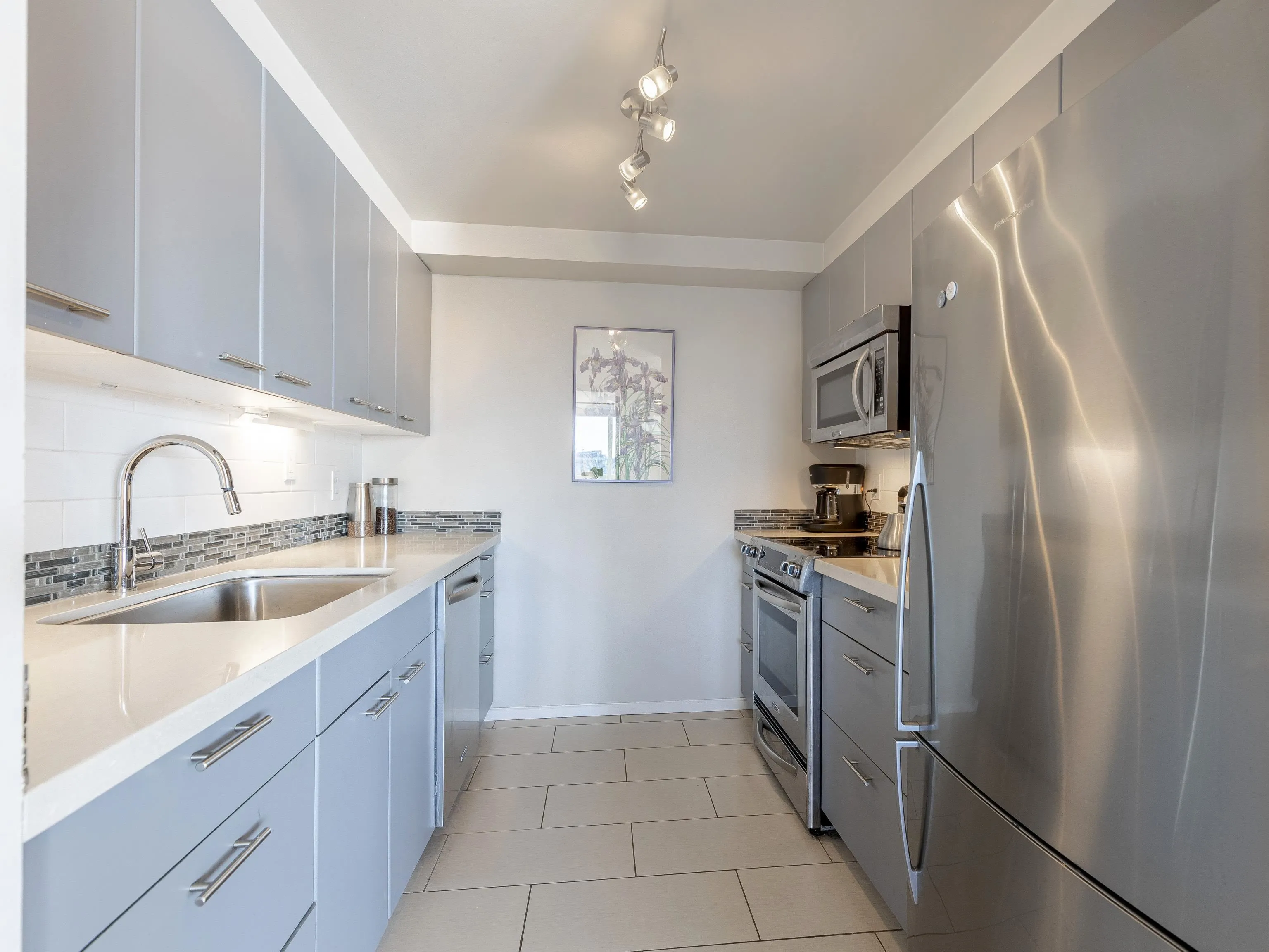 212 Davie Street #1703