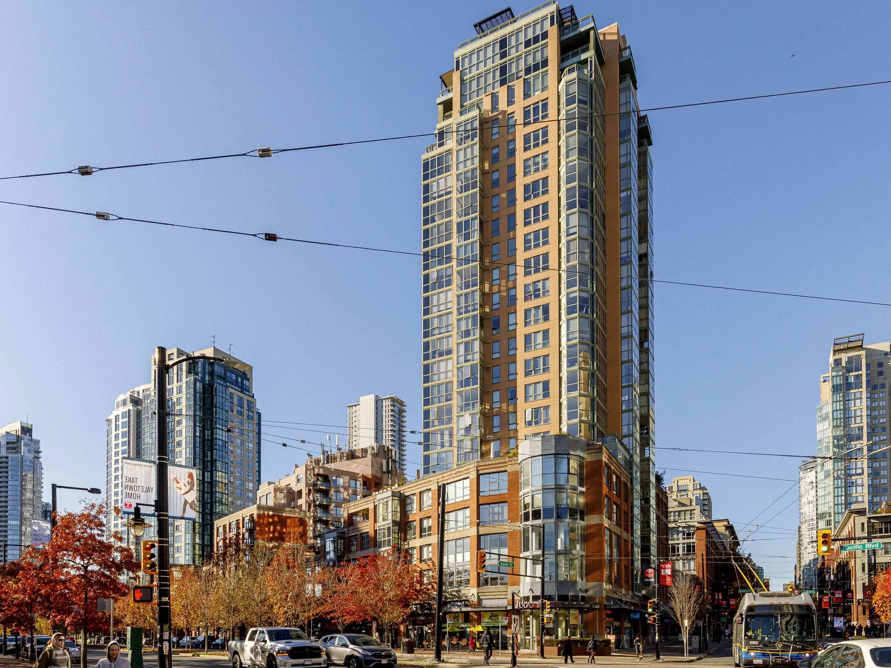 212 Davie Street #1703
