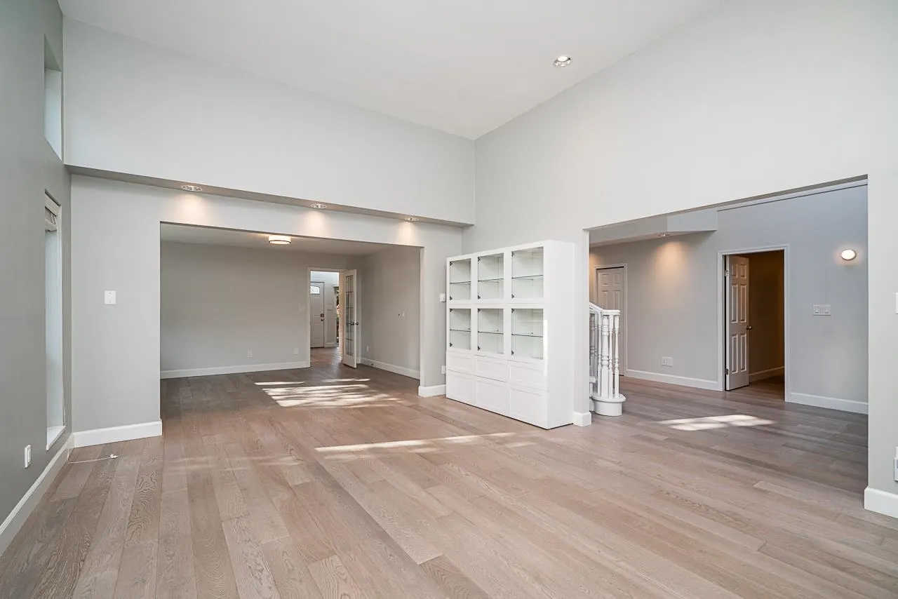 2308 W 14th Avenue