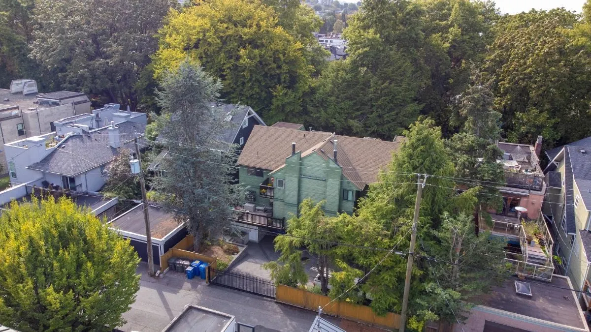 1346 Walnut Street
