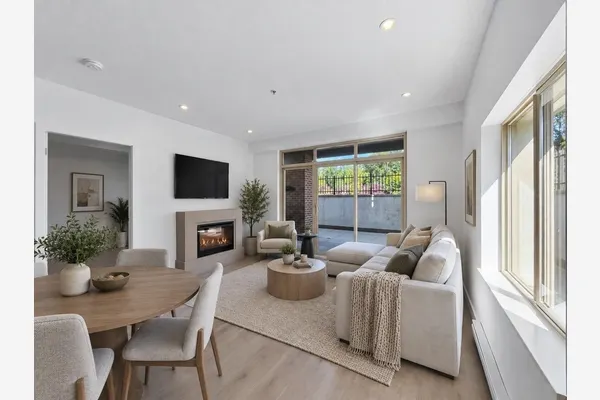 1273 Marine Drive #204