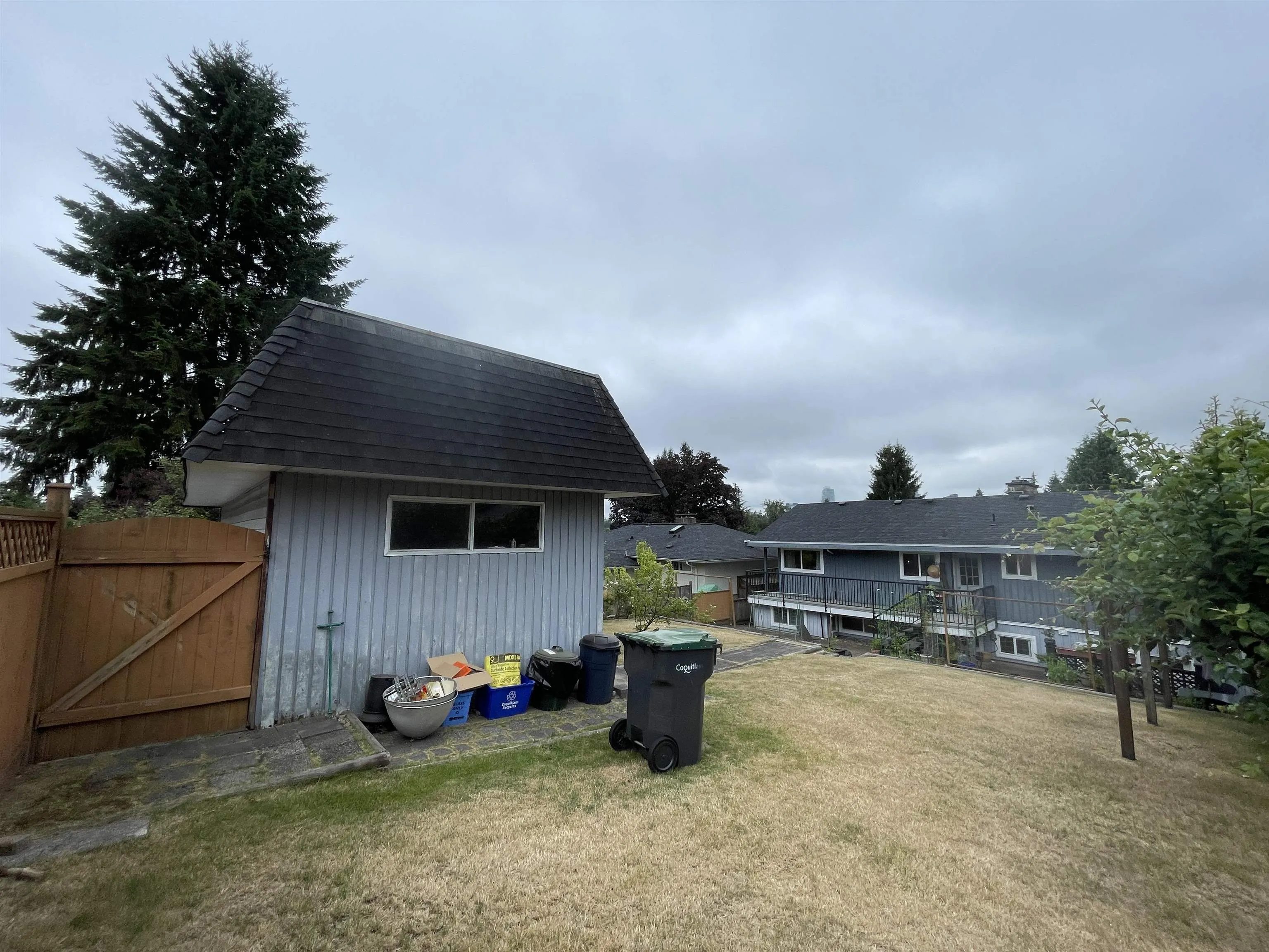 937 Kinsac Street