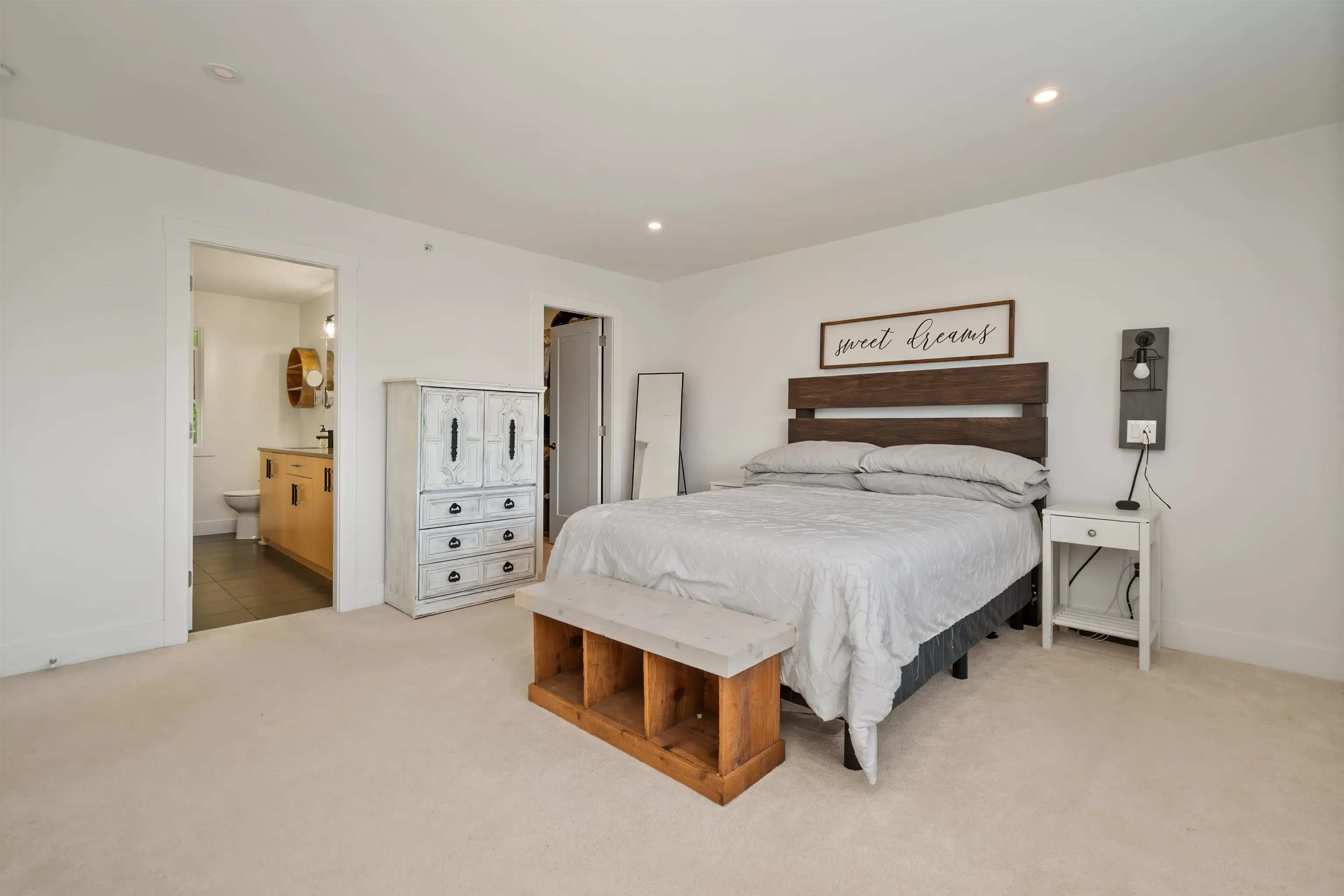 6262 Rexford Drive #1