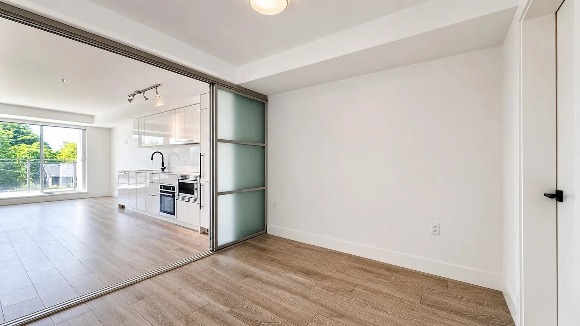 630 E Broadway #308