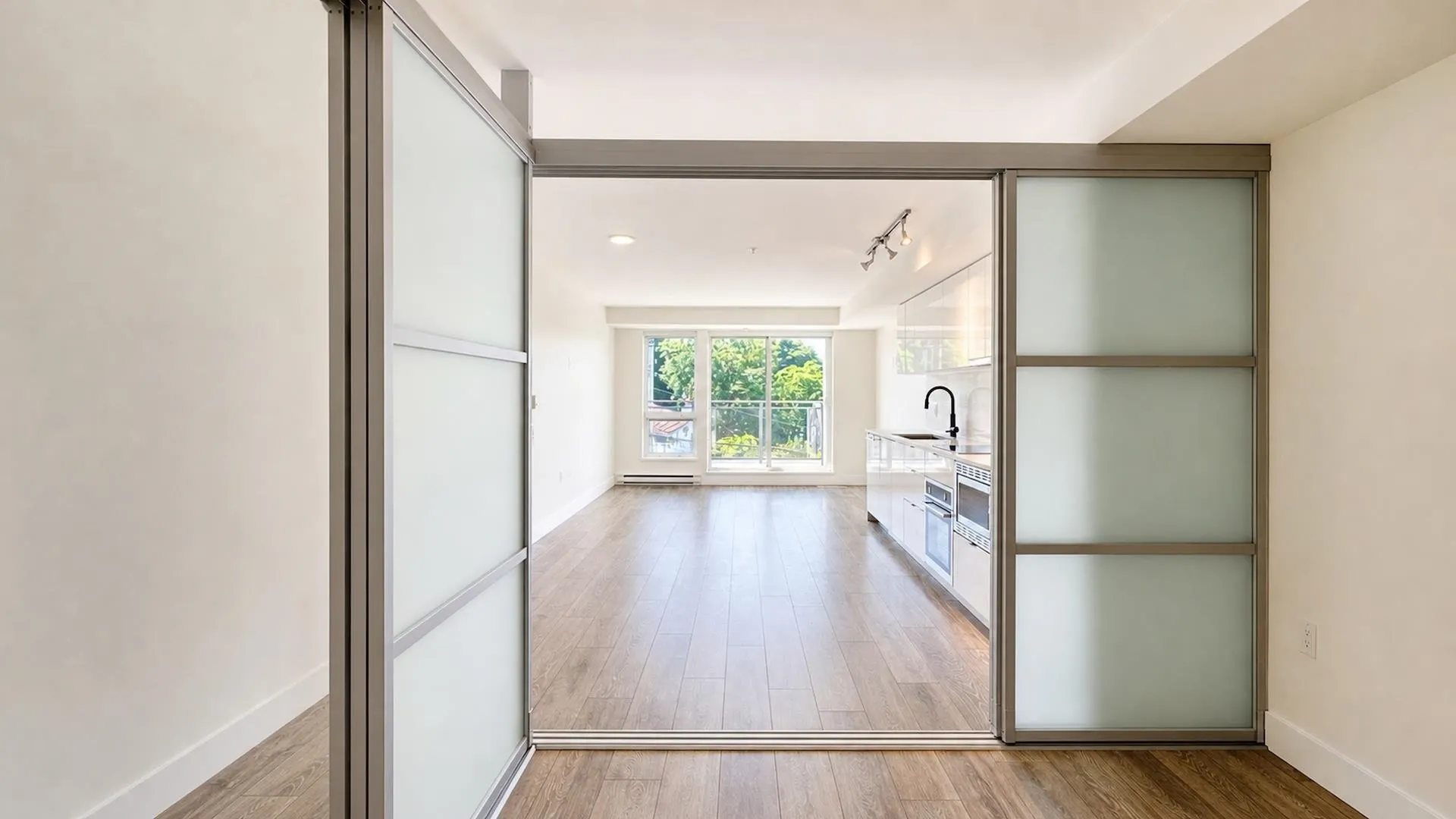 630 E Broadway #308