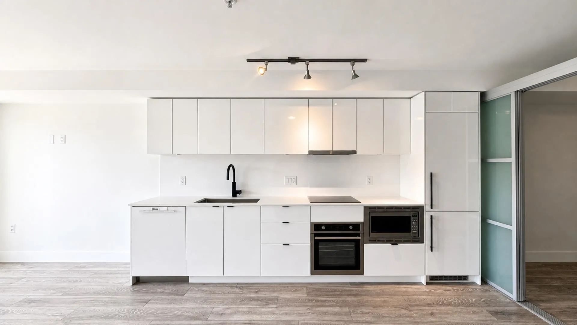 630 E Broadway #308
