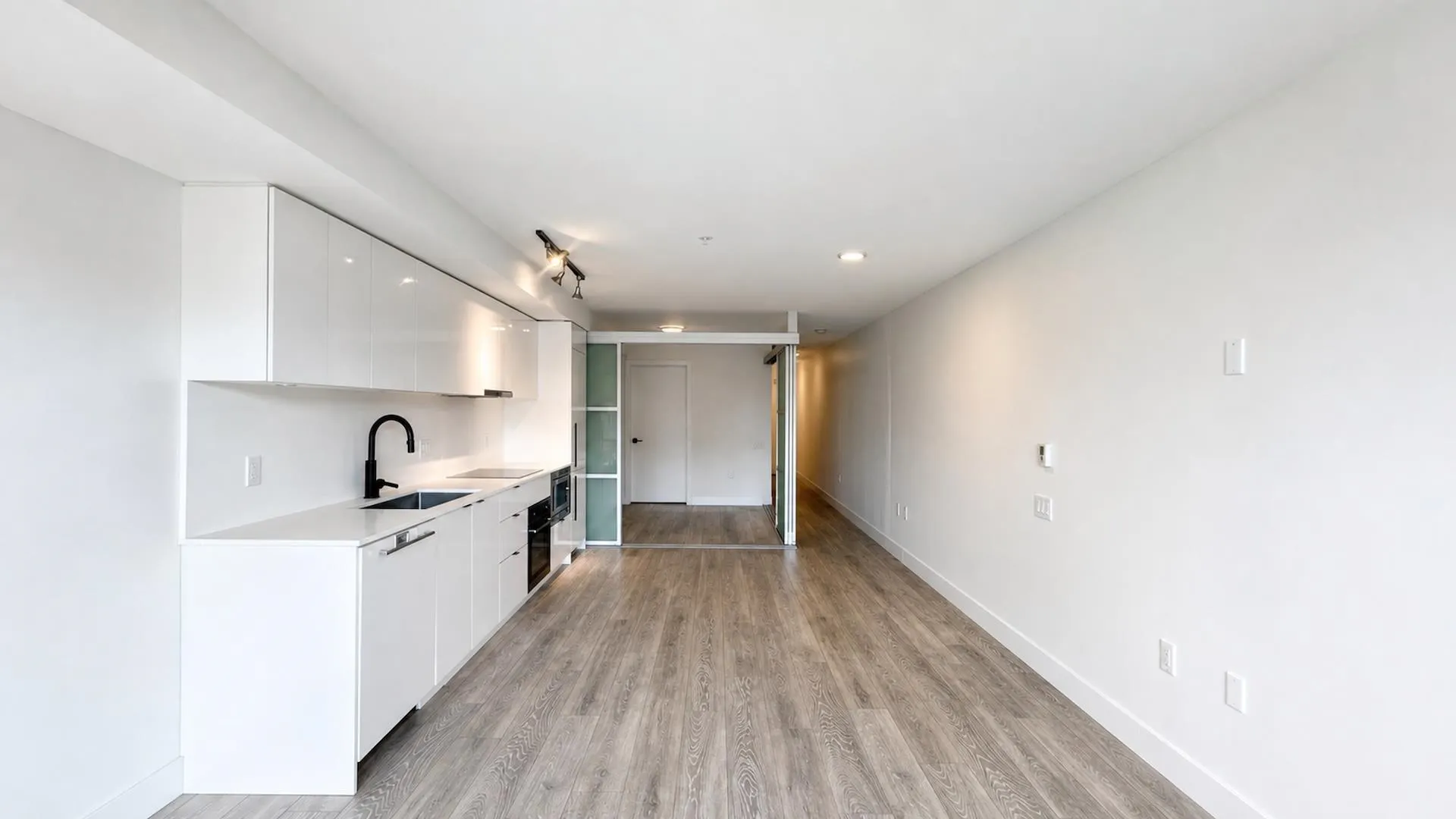 630 E Broadway #308