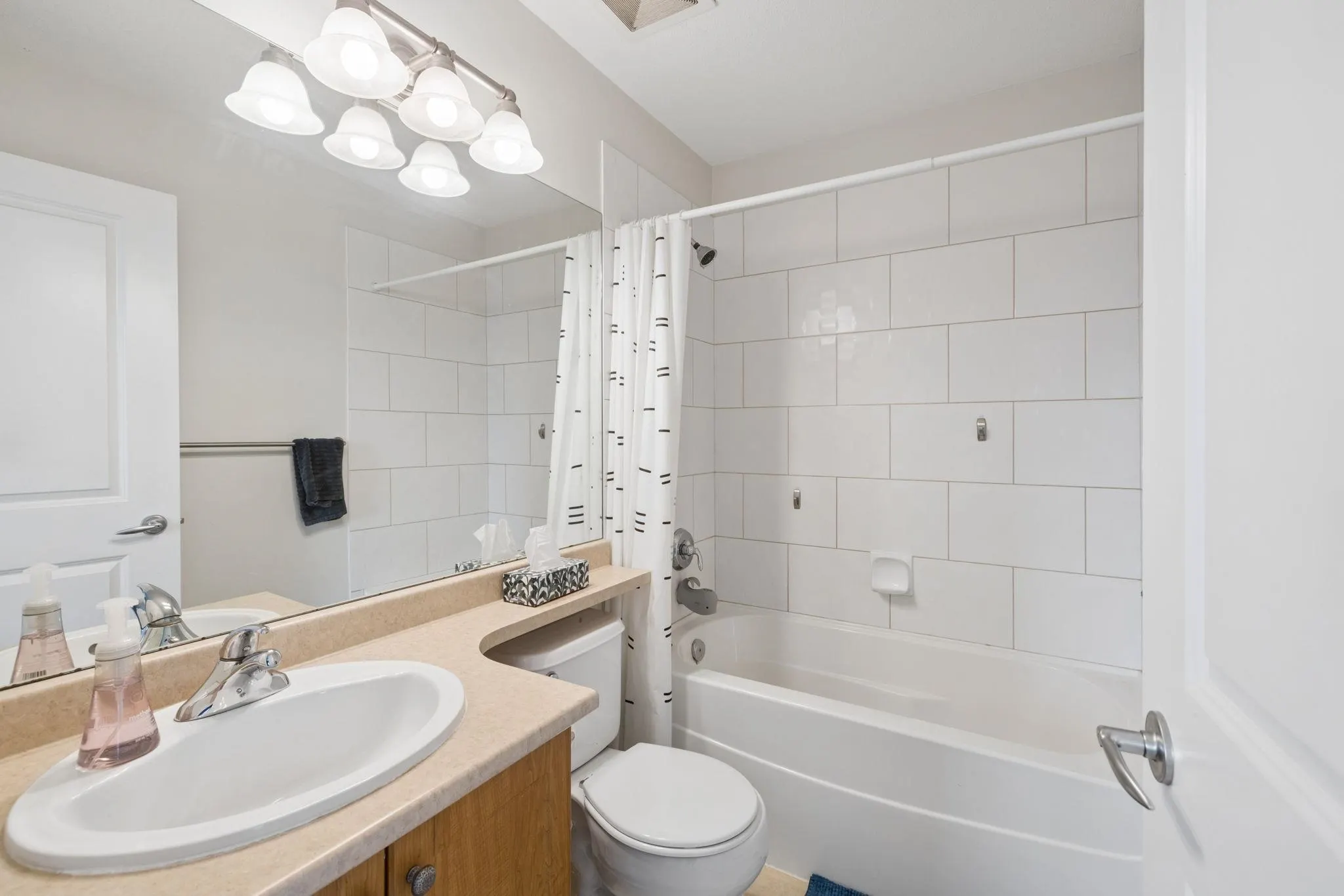16177 83 Avenue #119