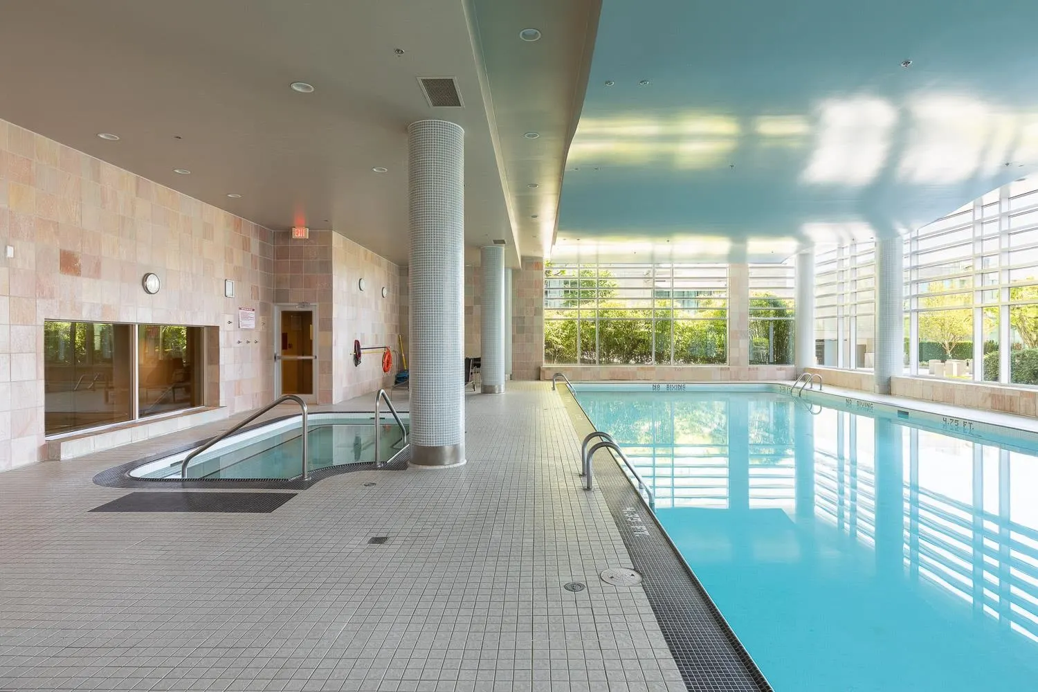 426 Beach Crescent #101