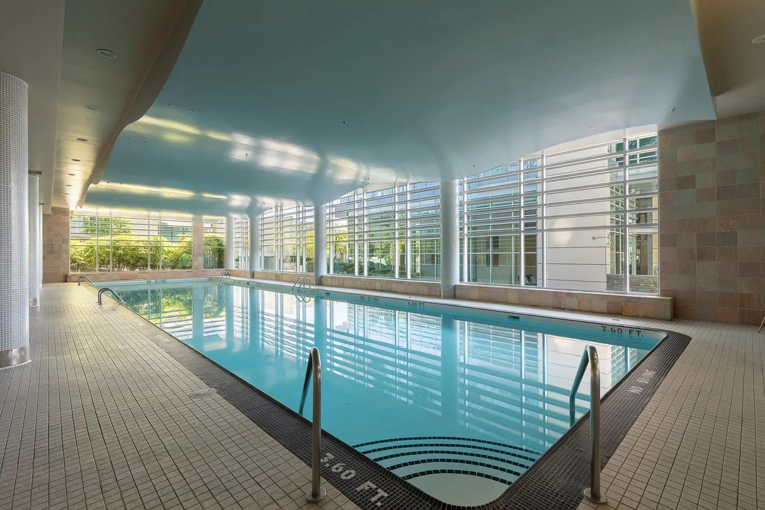 426 Beach Crescent #101