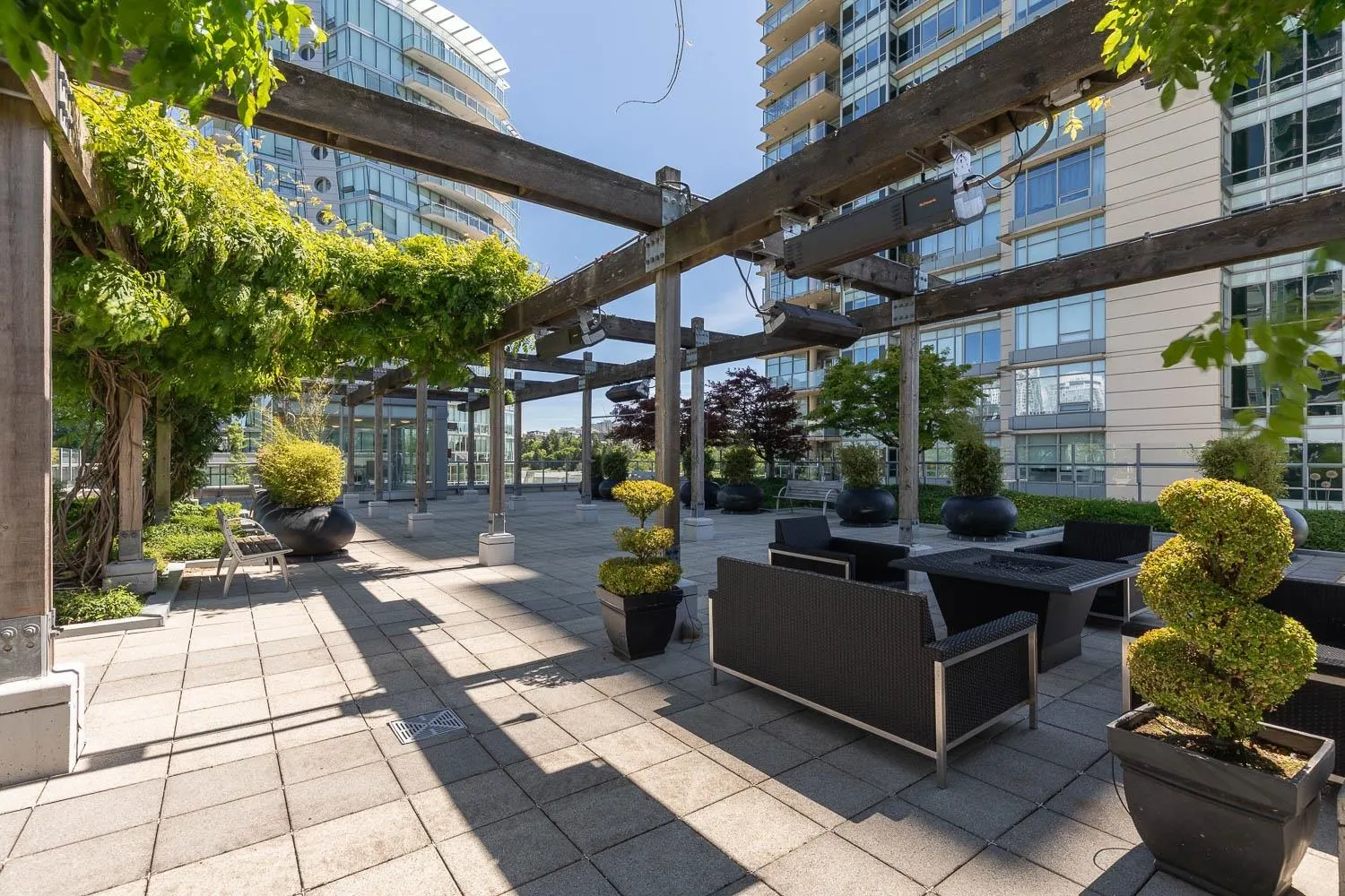 426 Beach Crescent #101