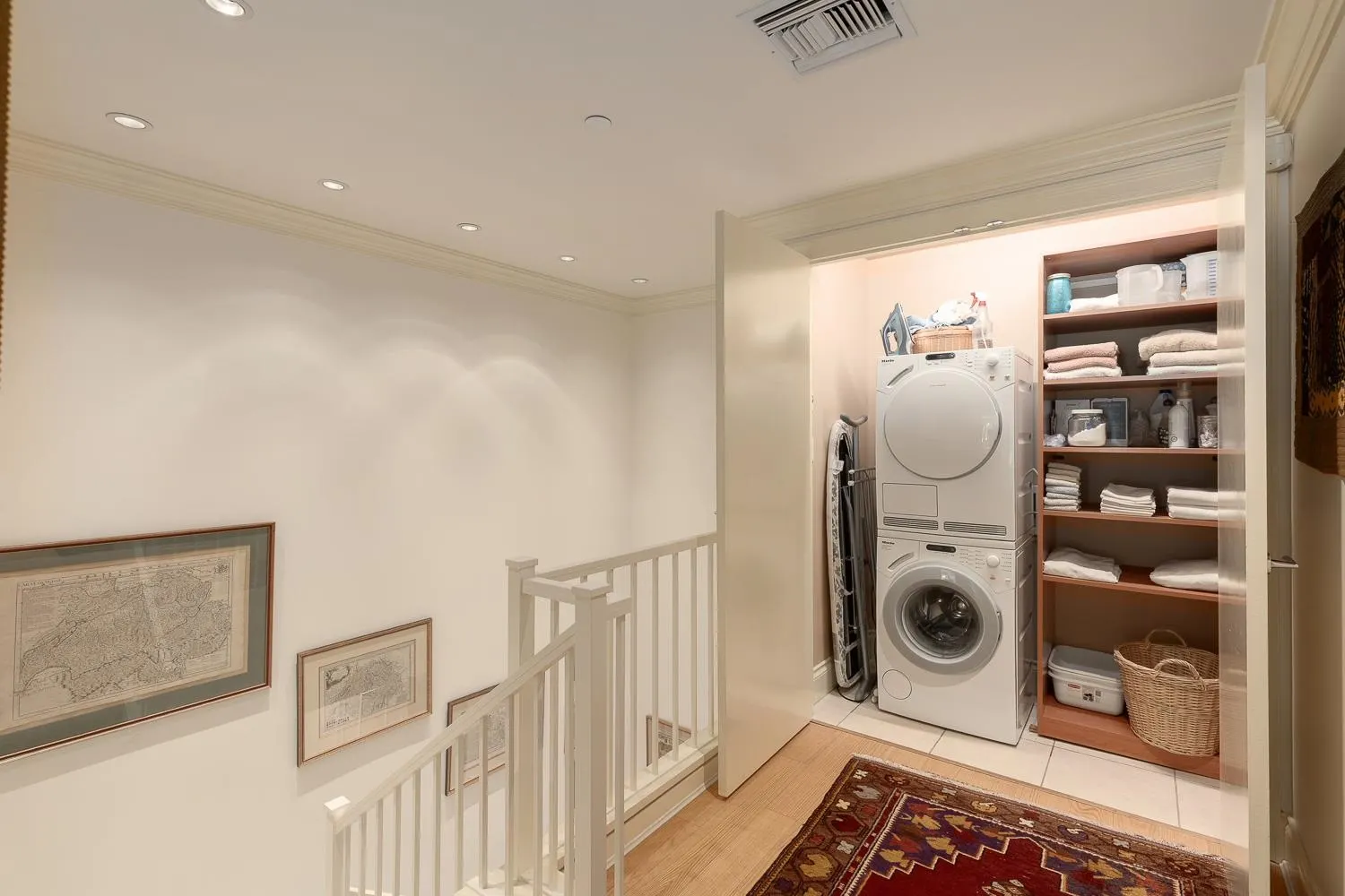 426 Beach Crescent #101