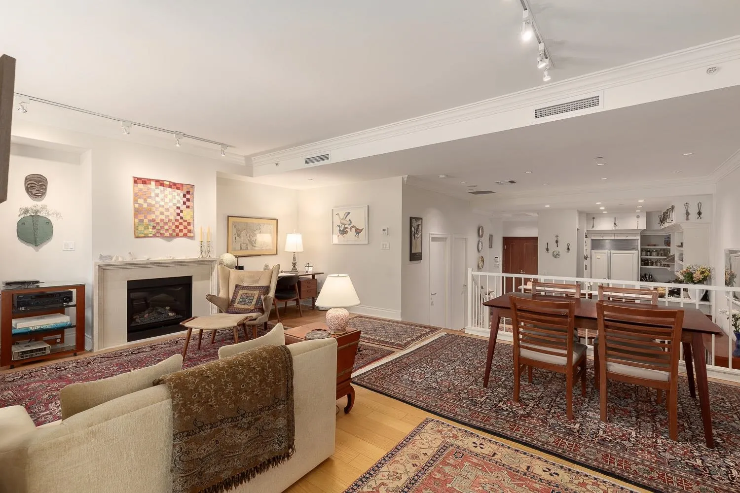 426 Beach Crescent #101