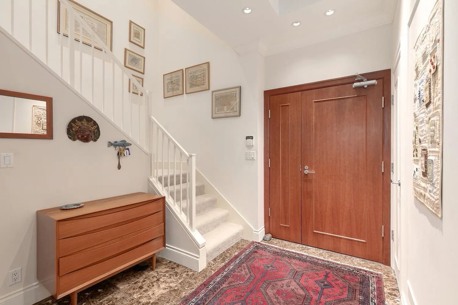 426 Beach Crescent #101
