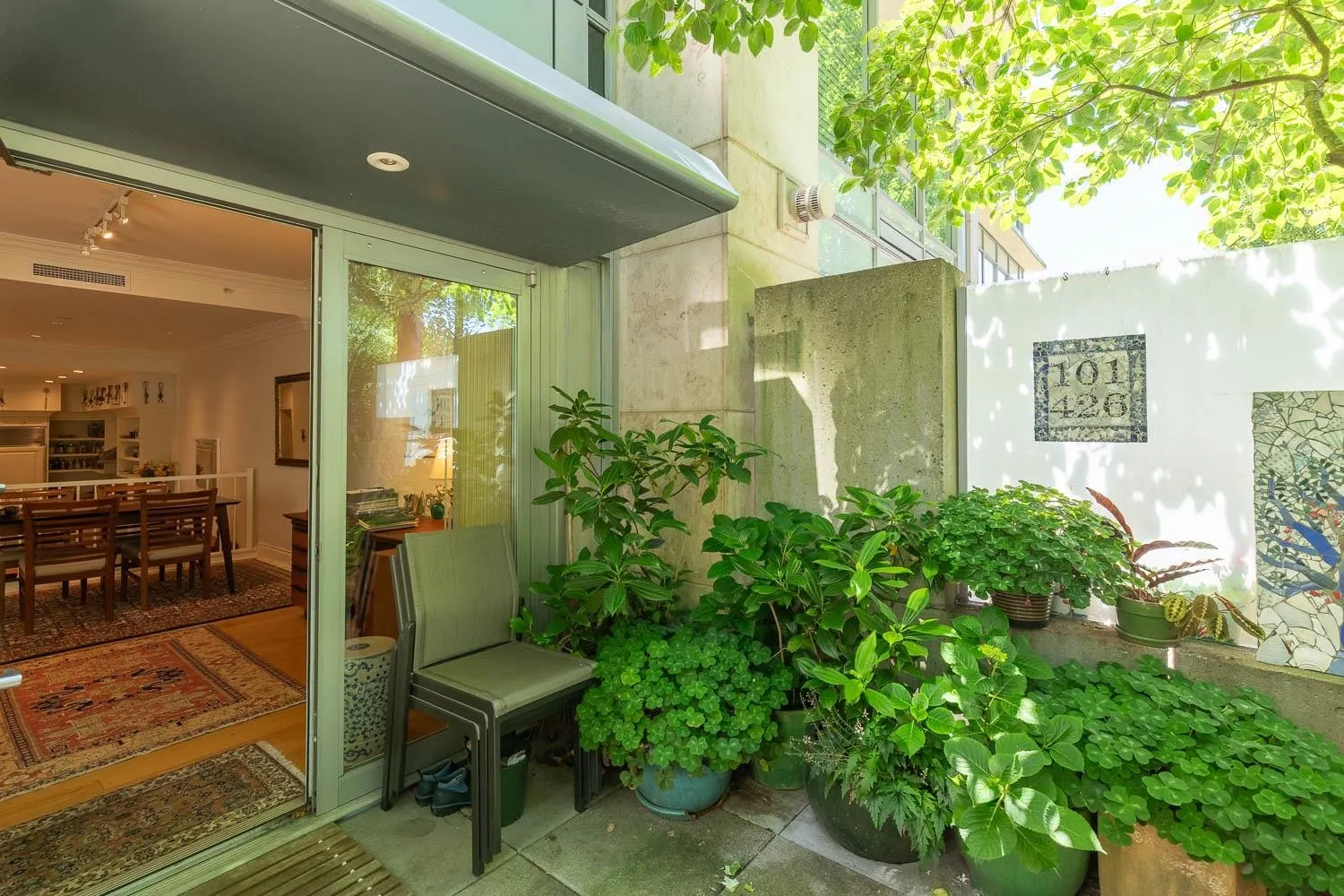 426 Beach Crescent #101