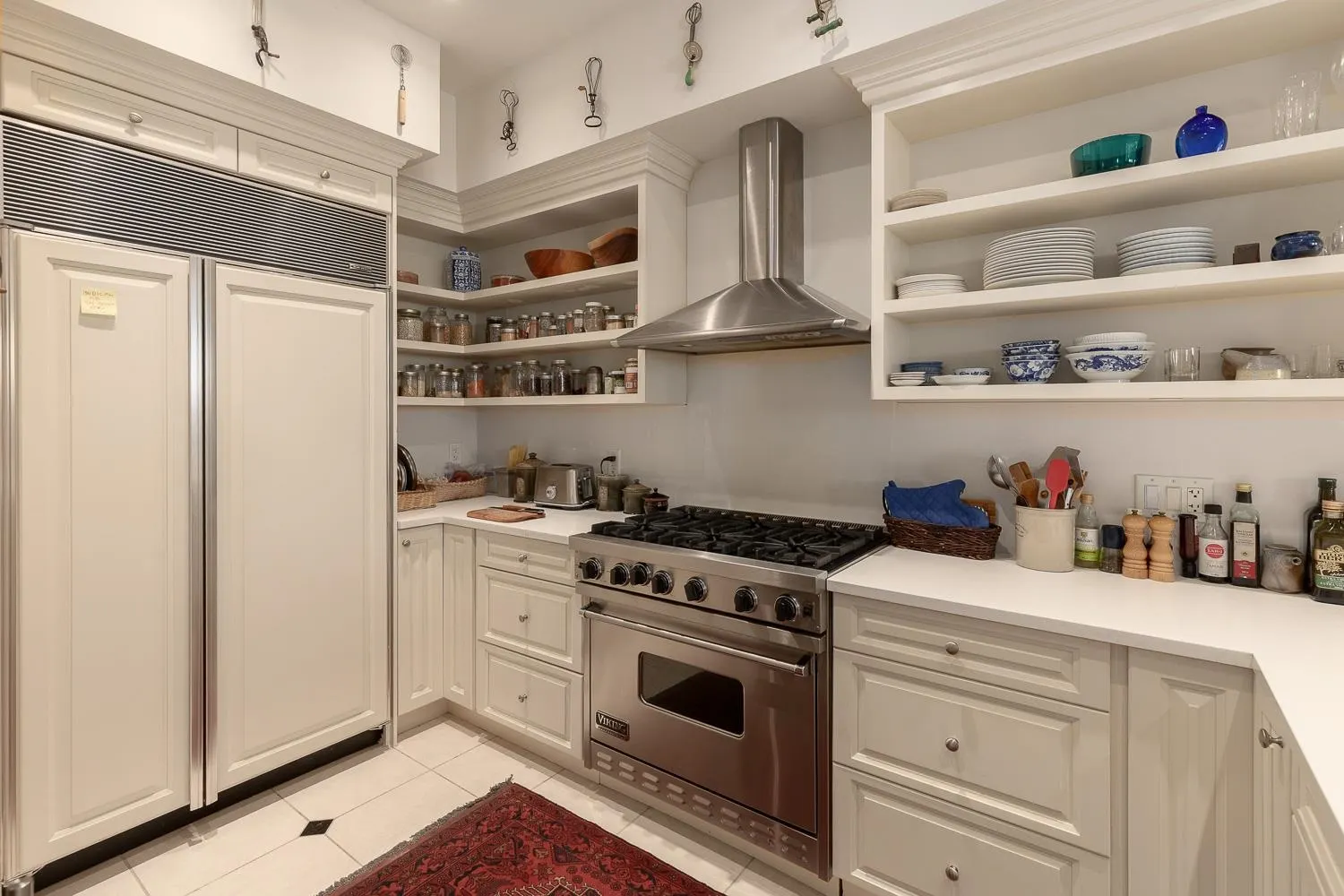 426 Beach Crescent #101