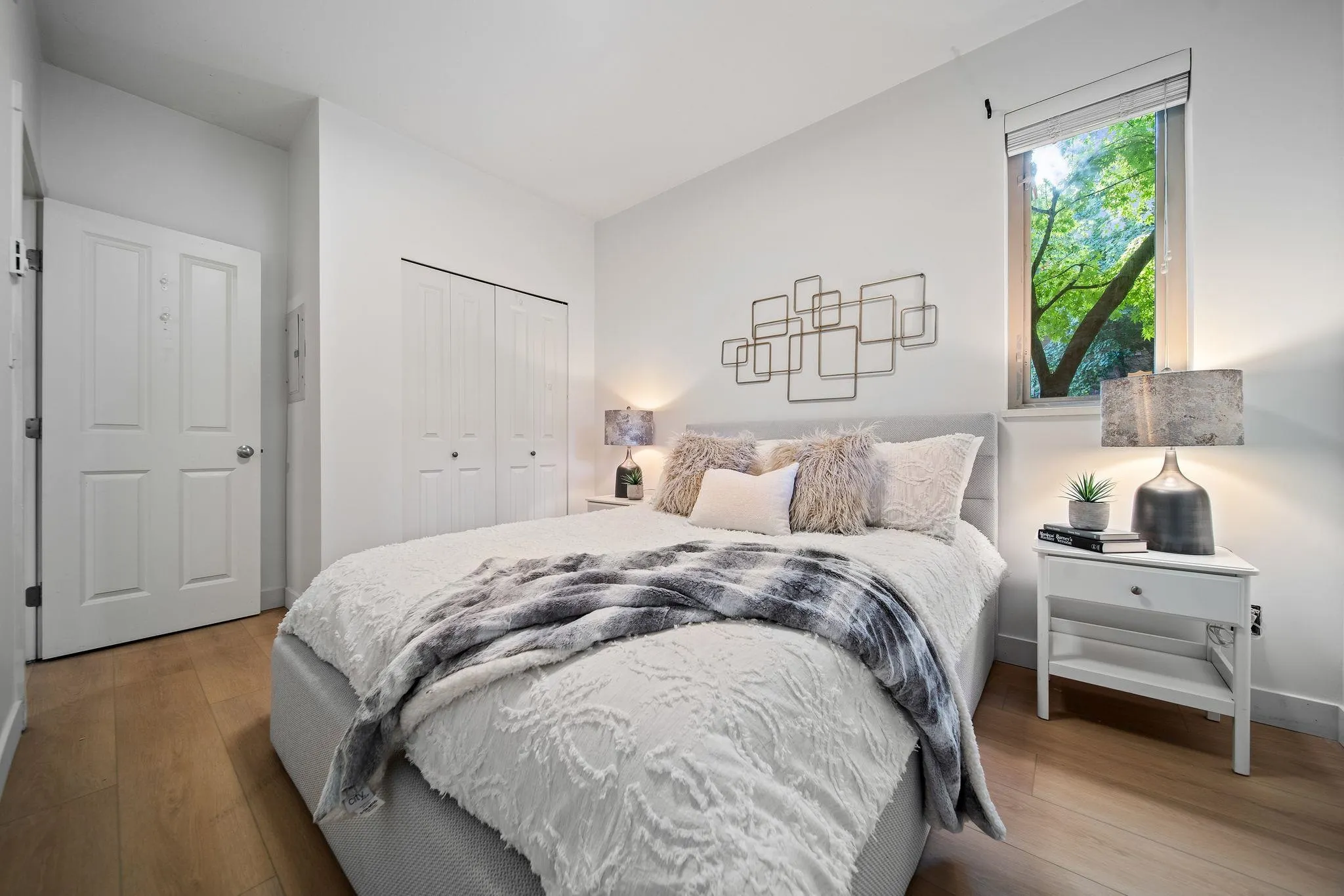 675 Park Crescent #108